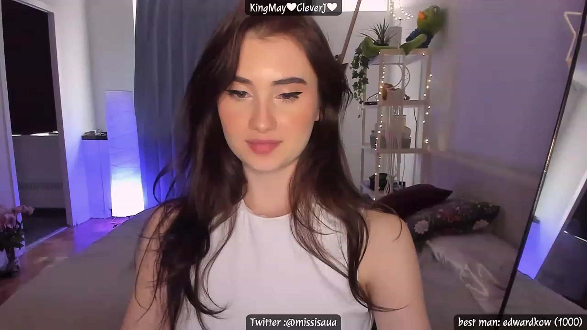Gallery image thumbnail from Issa_7's myfreecams stream on, 05/12/2023, 22:33 image 18 of 20