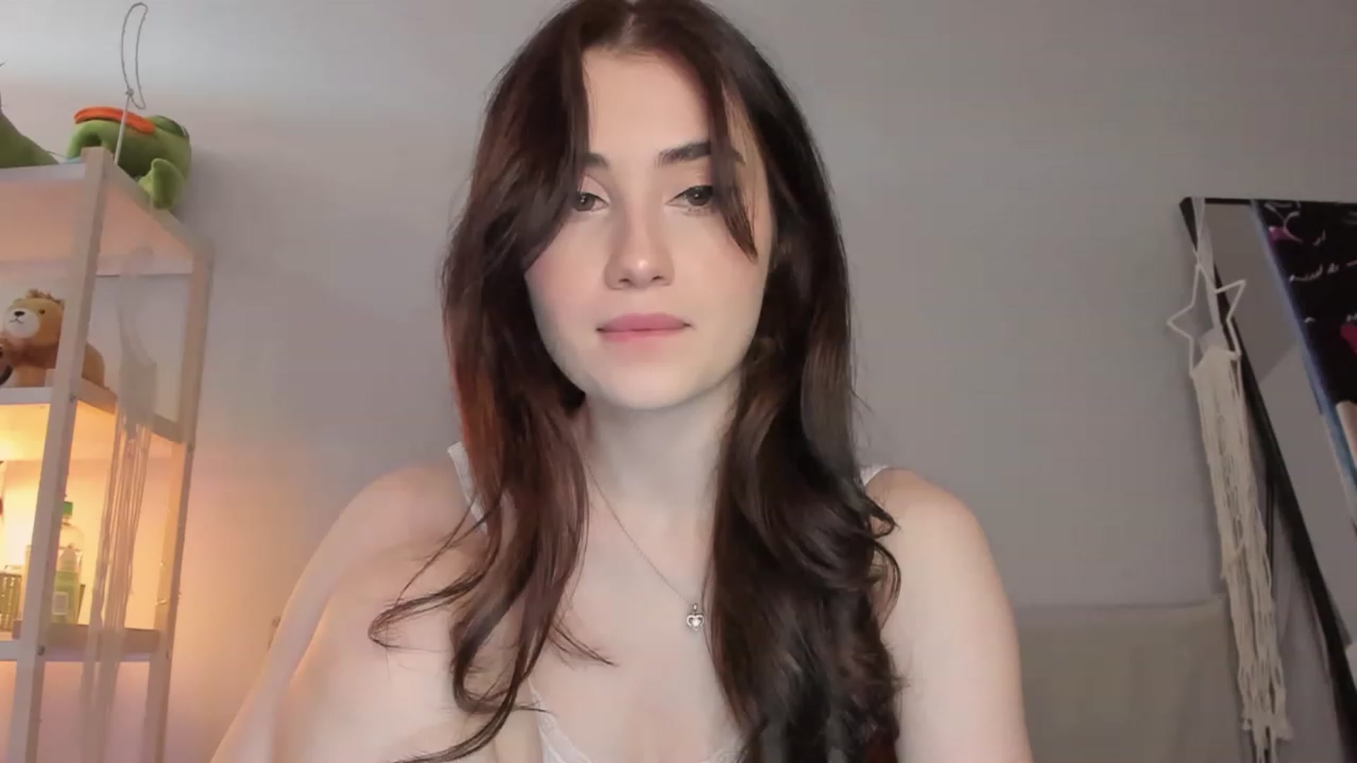 Gallery image thumbnail from Issa_7's myfreecams stream on, 05/20/2023, 22:16 image 1 of 20
