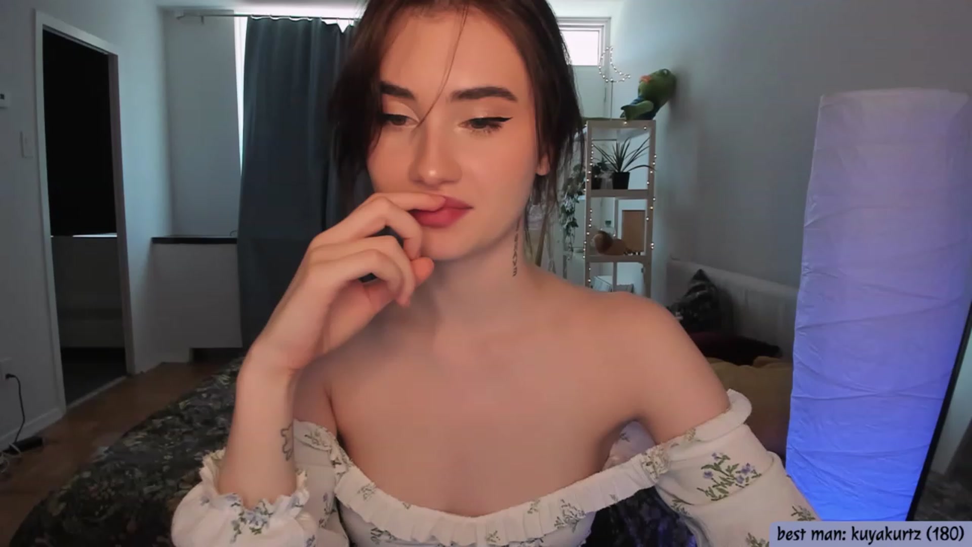 Gallery image thumbnail from Issa_7's myfreecams stream on, 05/24/2023, 22:50 image 3 of 20