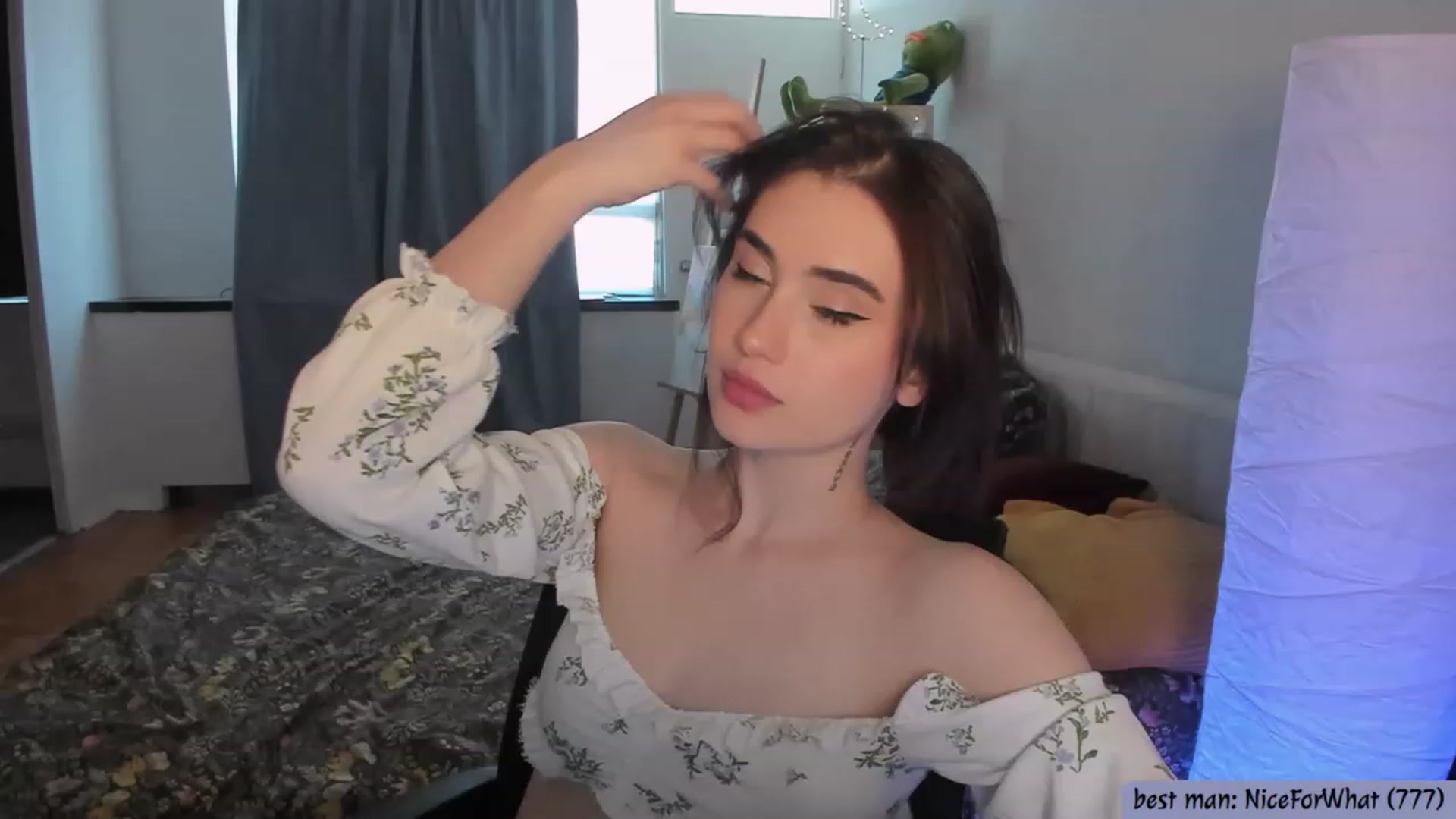 Gallery image thumbnail from Issa_7's myfreecams stream on, 05/24/2023, 22:50 image 16 of 20