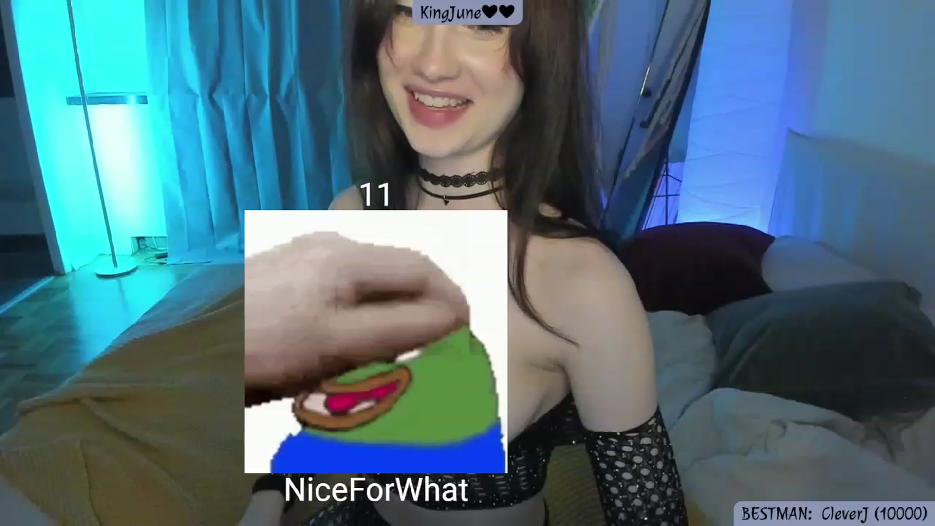 Gallery image thumbnail from Issa_7's myfreecams stream on, 06/04/2023, 05:26 image 15 of 20
