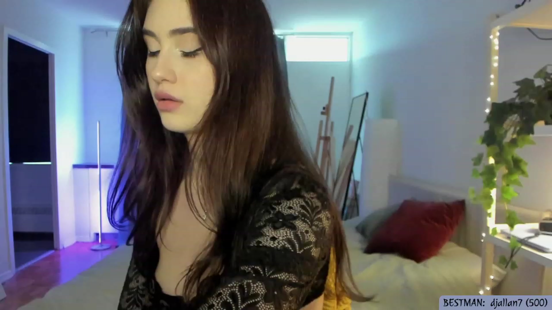 Gallery image thumbnail from Issa_7's myfreecams stream on, 06/09/2023, 21:40 image 13 of 20