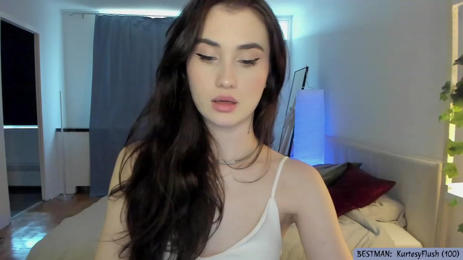 Gallery image thumbnail from Issa_7's myfreecams stream on, 06/16/2023, 23:13 image 8 of 20