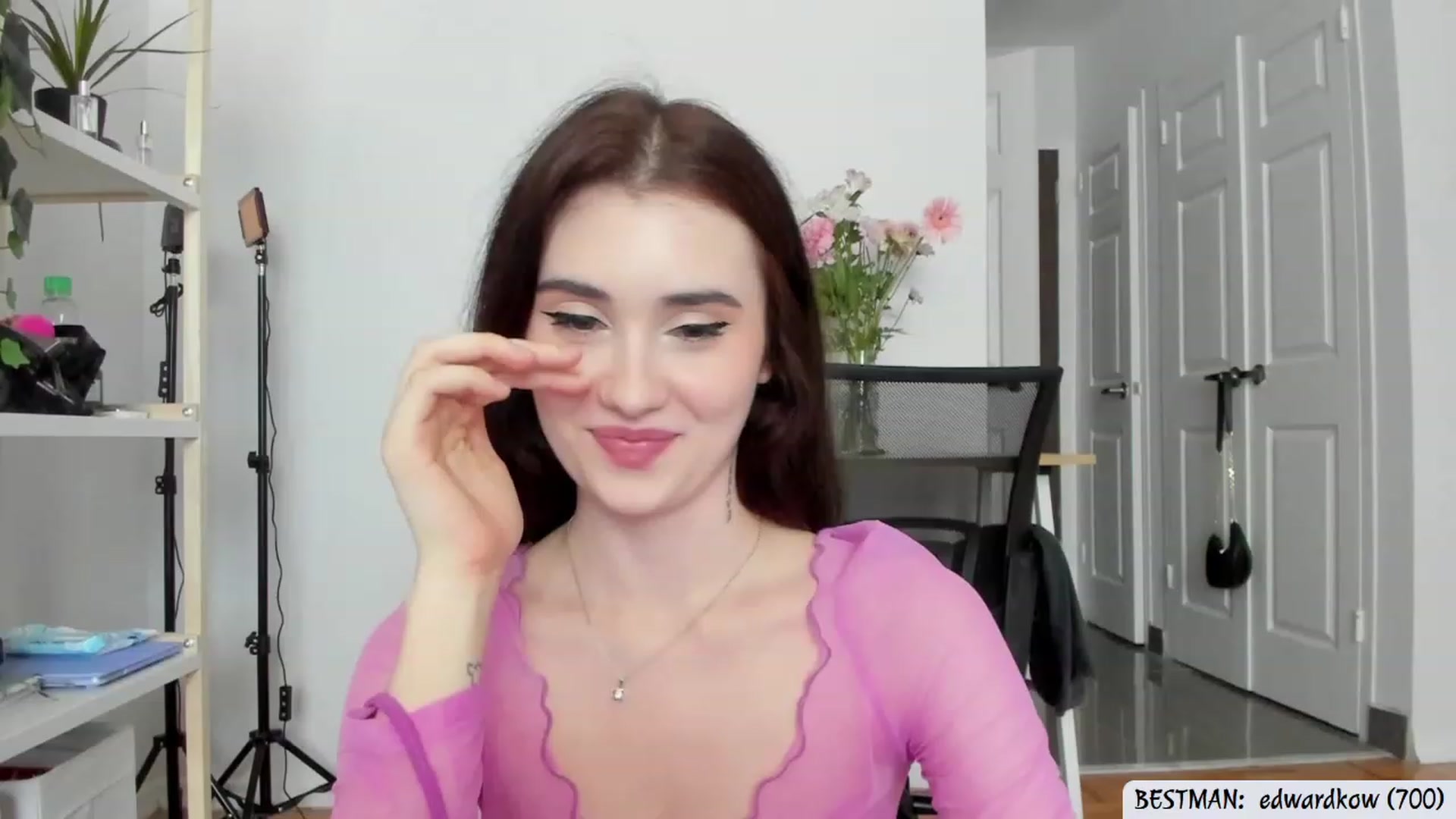 Gallery image thumbnail from Issa_7's myfreecams stream on, 07/07/2023, 20:57 image 10 of 20