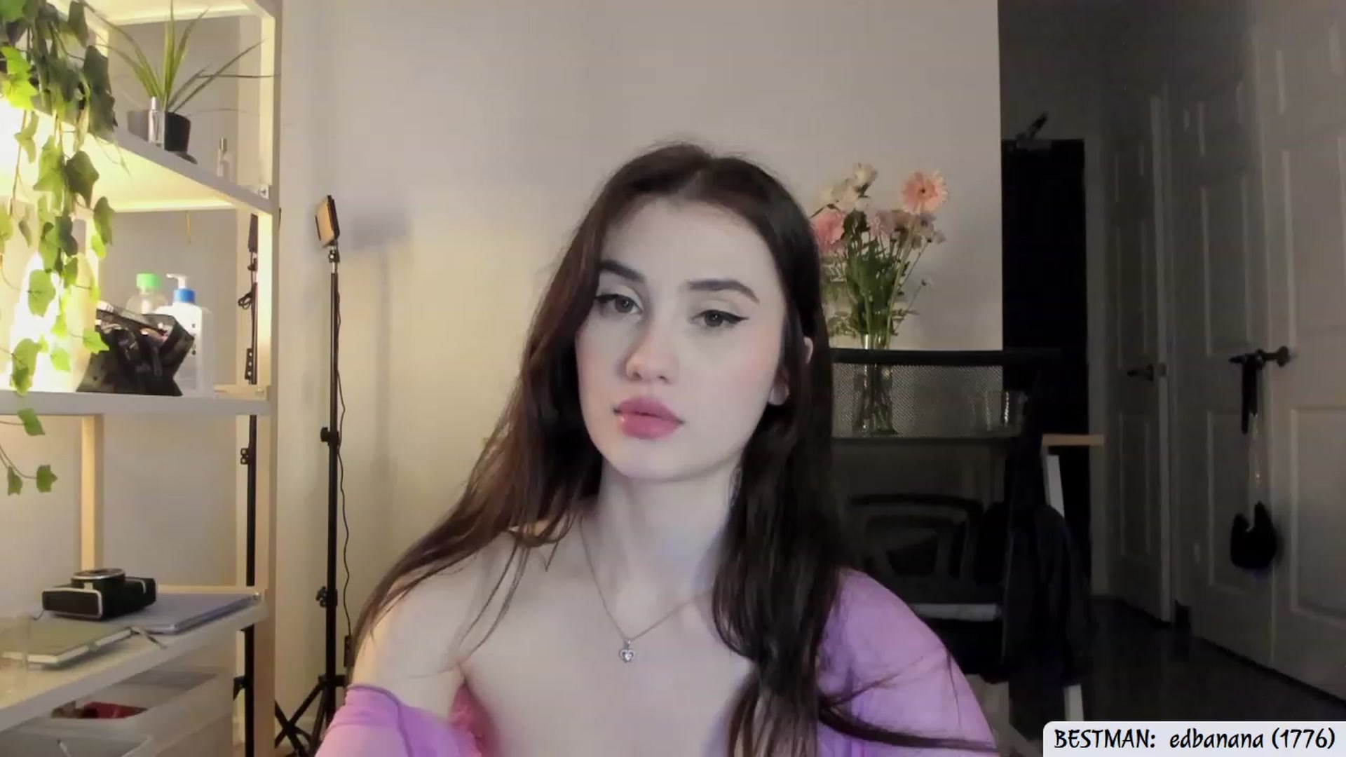 Gallery image thumbnail from Issa_7's myfreecams stream on, 07/08/2023, 02:01 image 2 of 20