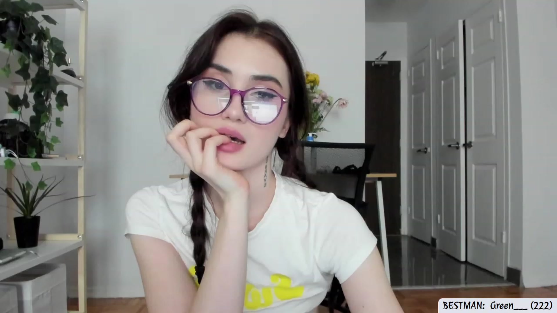 Gallery image thumbnail from Issa_7's myfreecams stream on, 07/12/2023, 23:51 image 15 of 20