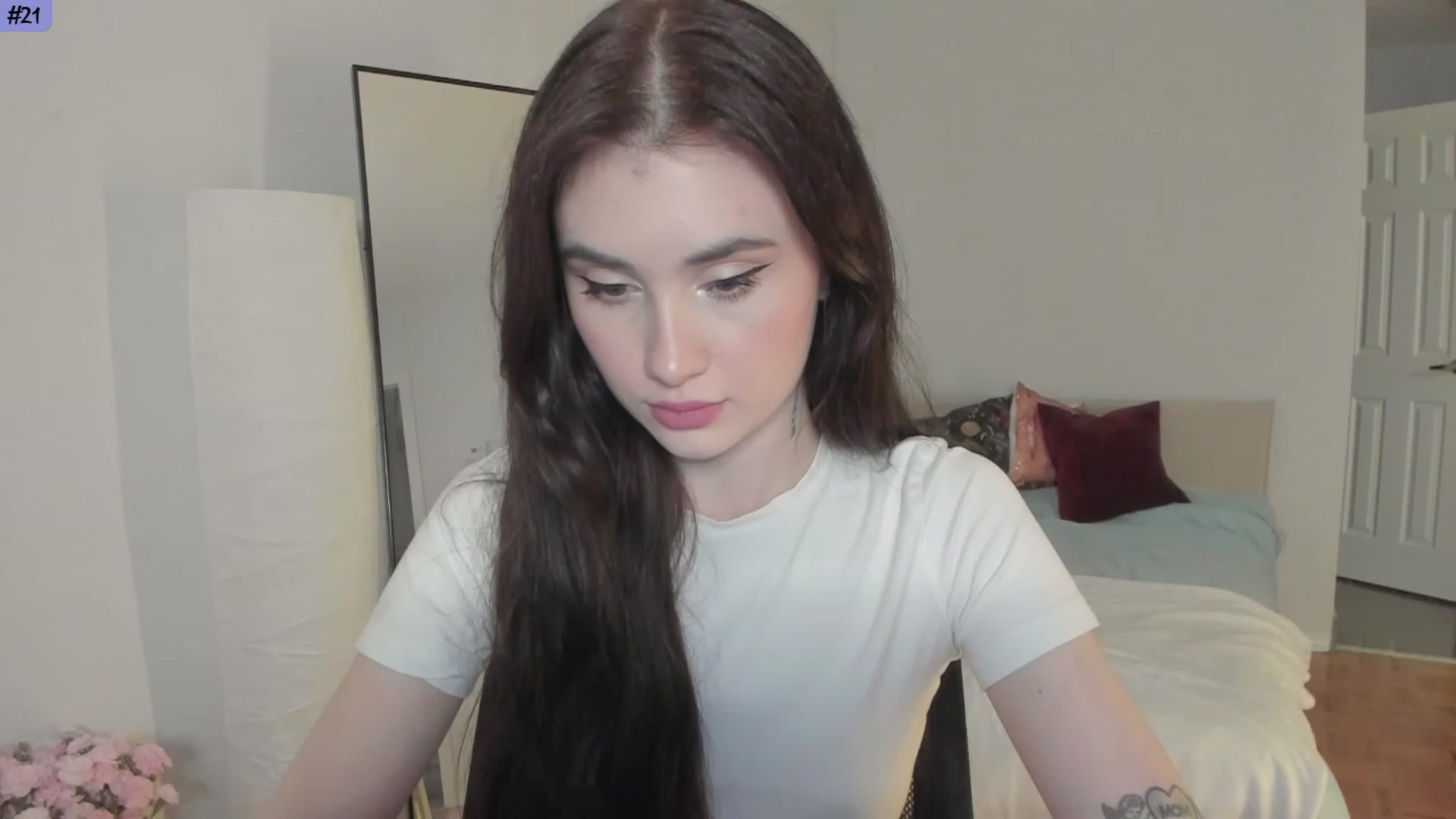 Gallery image thumbnail from Issa_7's myfreecams stream on, 08/16/2023, 23:14 image 16 of 20