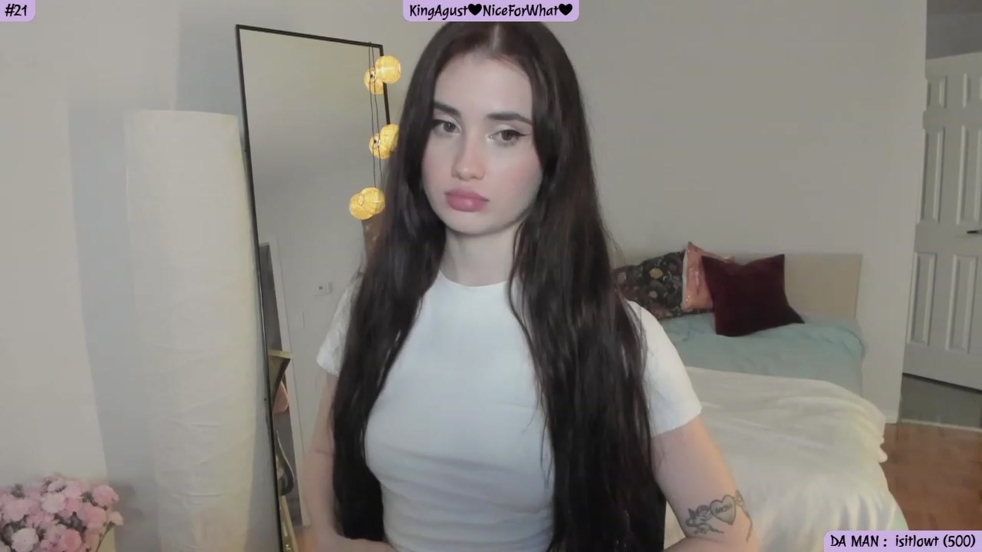 Gallery image thumbnail from Issa_7's myfreecams stream on, 08/17/2023, 24:29 image 16 of 20