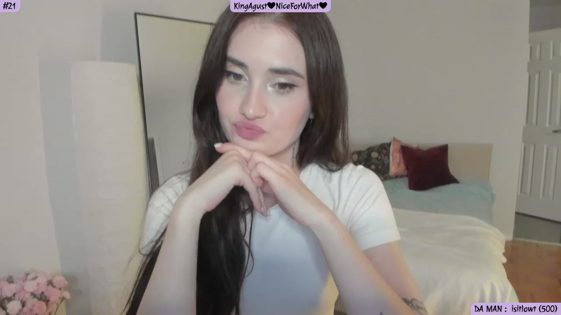 Gallery image thumbnail from Issa_7's myfreecams stream on, 08/17/2023, 24:29 image 13 of 20