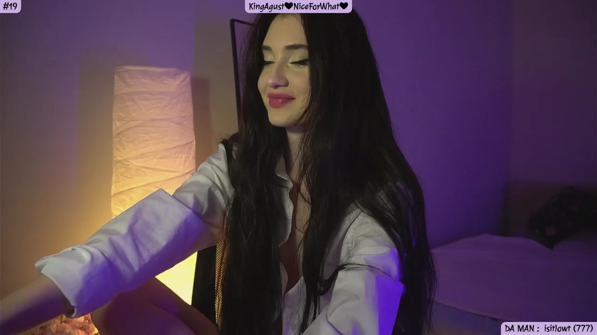 Gallery image thumbnail from Issa_7's myfreecams stream on, 08/19/2023, 24:17 image 4 of 20