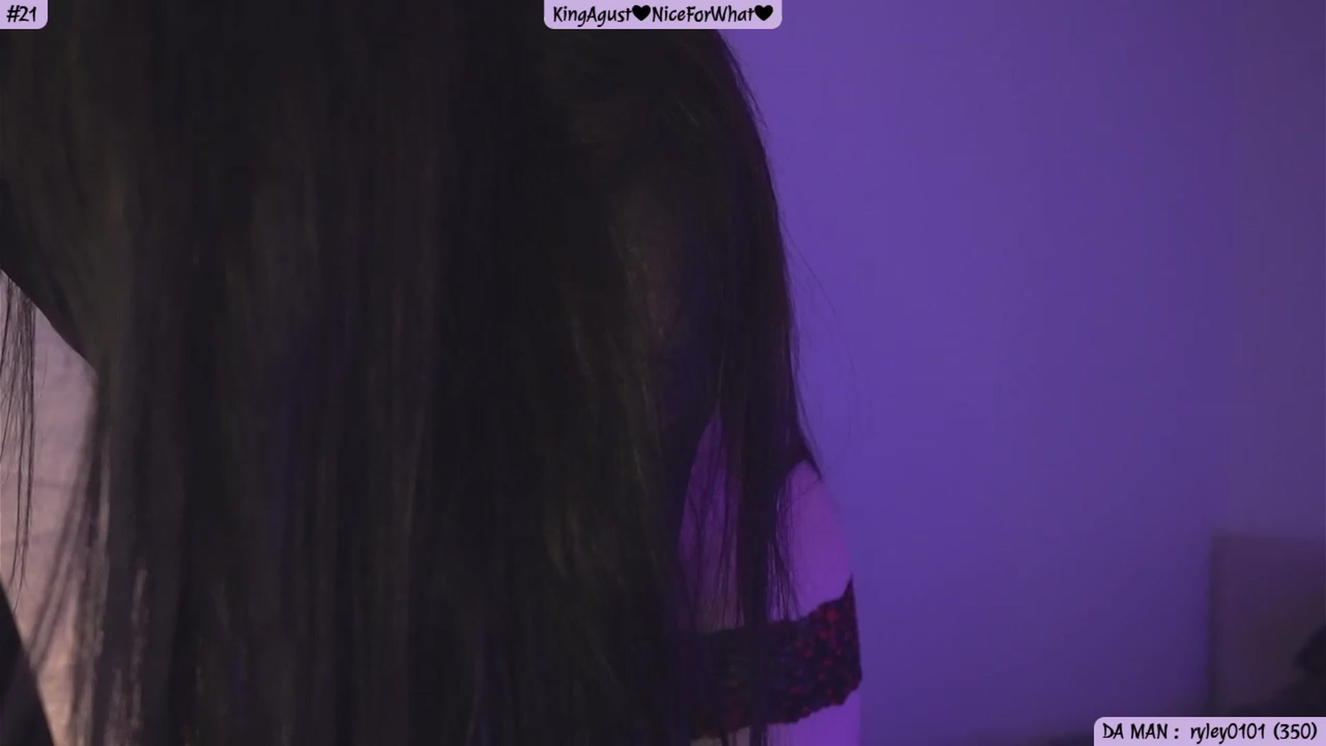 Gallery image thumbnail from Issa_7's myfreecams stream on, 08/20/2023, 01:53 image 3 of 20