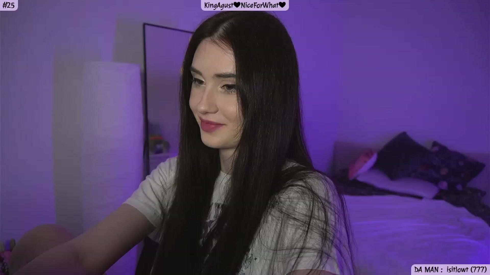 Gallery image thumbnail from Issa_7's myfreecams stream on, 08/20/2023, 21:53 image 6 of 20