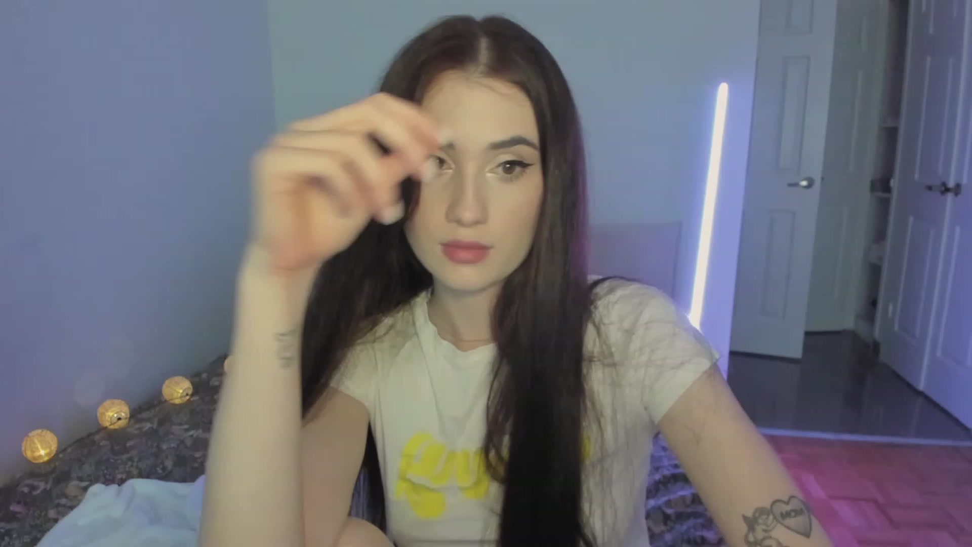 Gallery image thumbnail from Issa_7's myfreecams stream on, 08/24/2023, 21:23 image 3 of 20