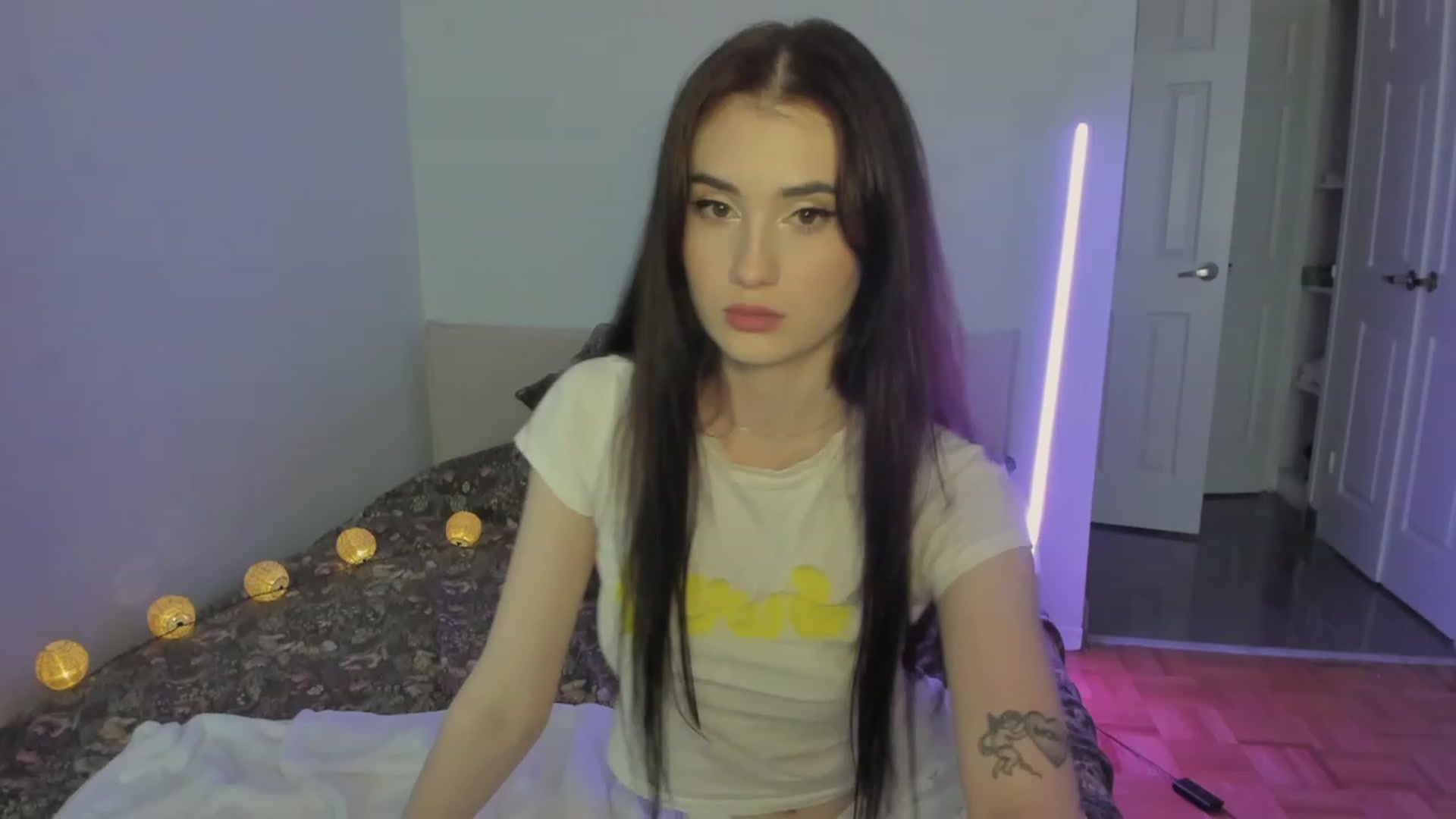 Gallery image thumbnail from Issa_7's myfreecams stream on, 08/24/2023, 21:23 image 2 of 20