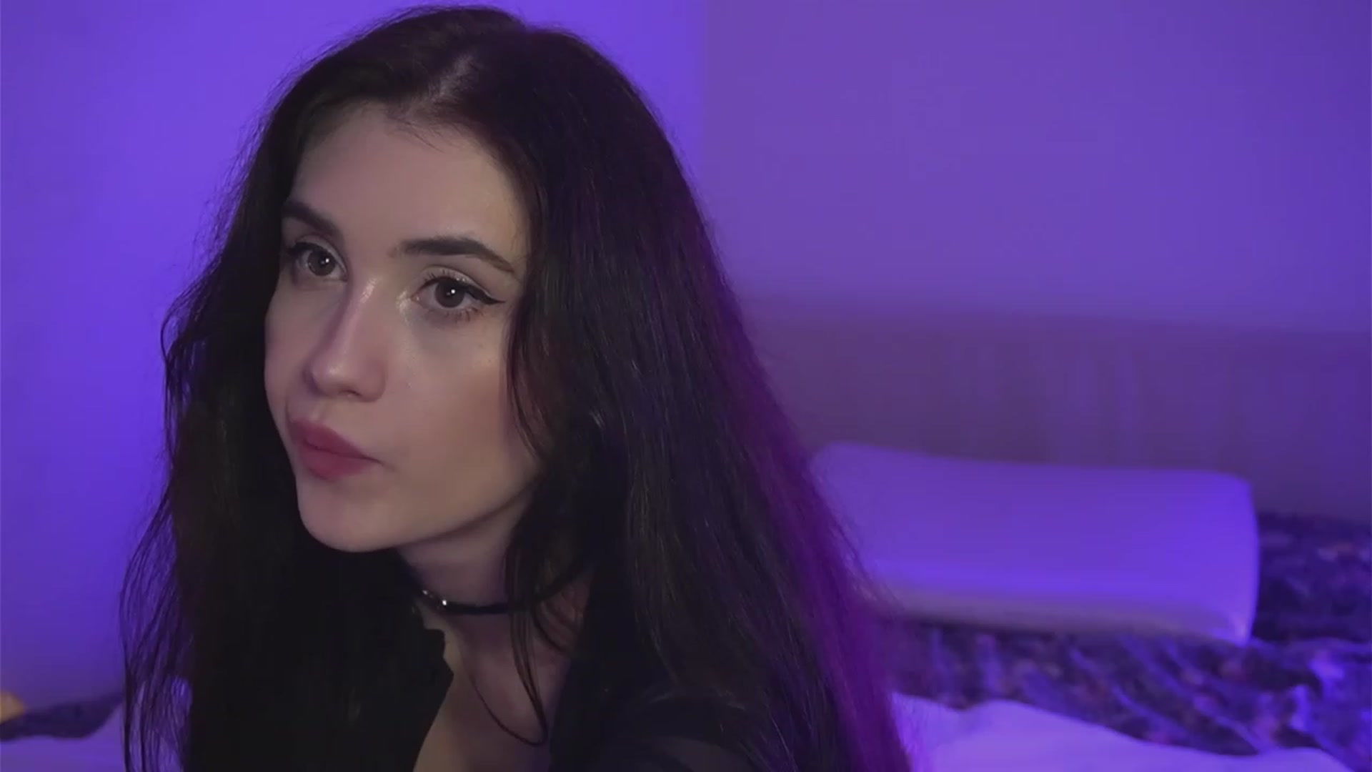 Gallery image thumbnail from Issa_7's myfreecams stream on, 08/26/2023, 24:00 image 20 of 20