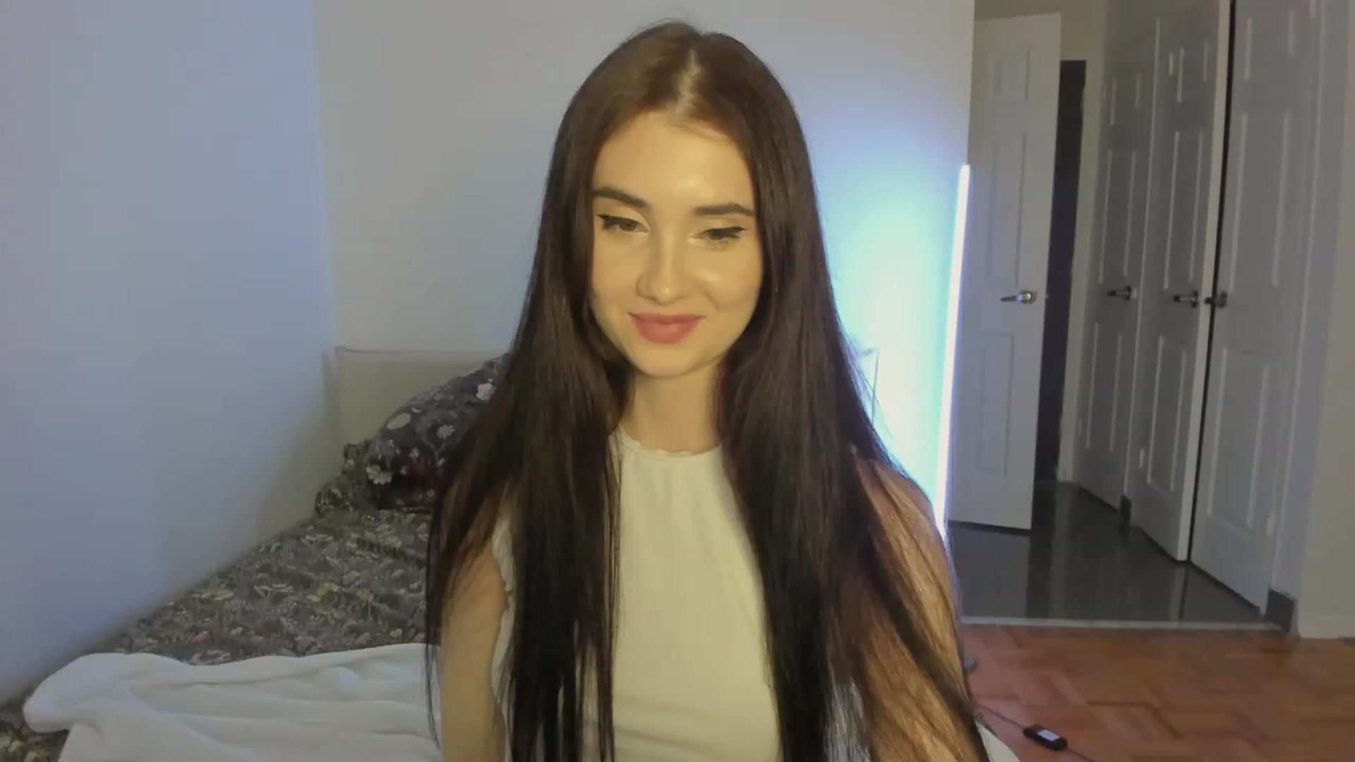 Gallery image thumbnail from Issa_7's myfreecams stream on, 08/27/2023, 23:09 image 14 of 20