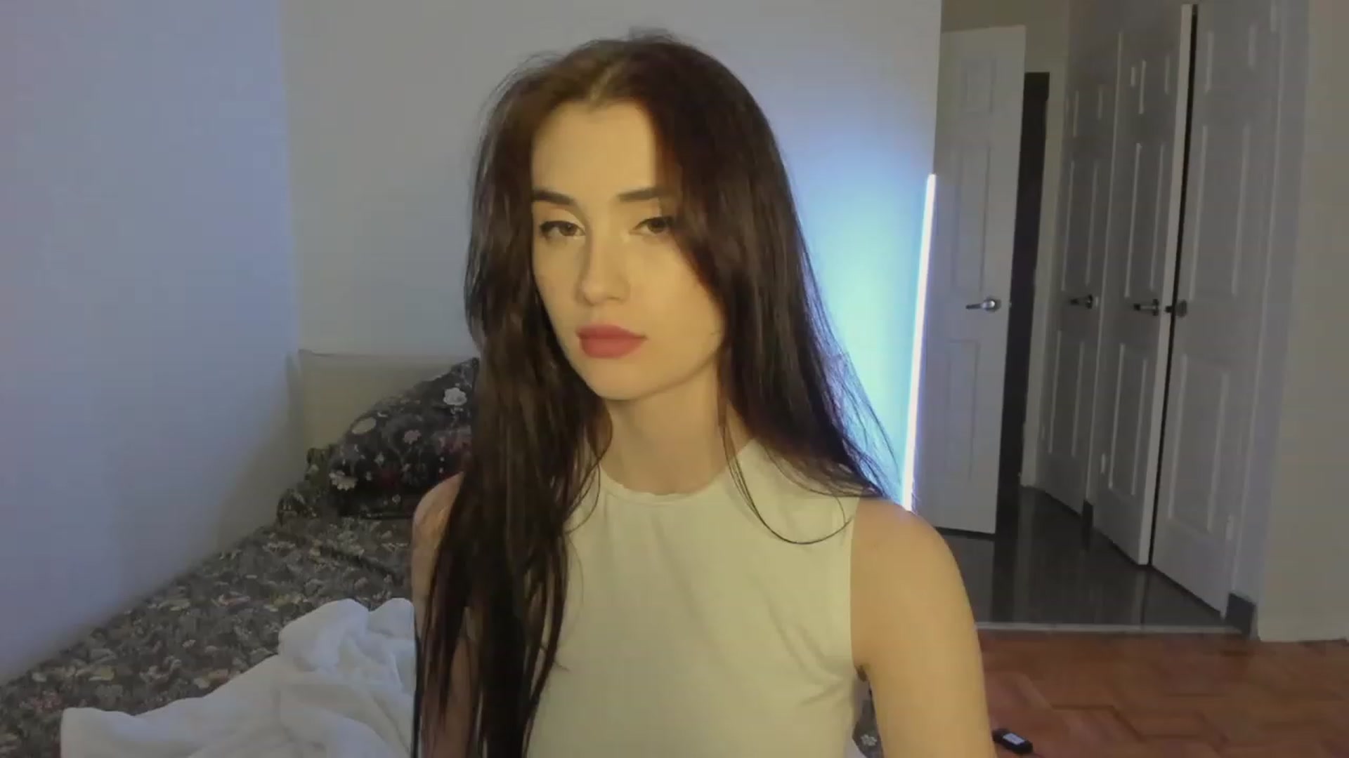 Gallery image thumbnail from Issa_7's myfreecams stream on, 08/27/2023, 23:09 image 19 of 20