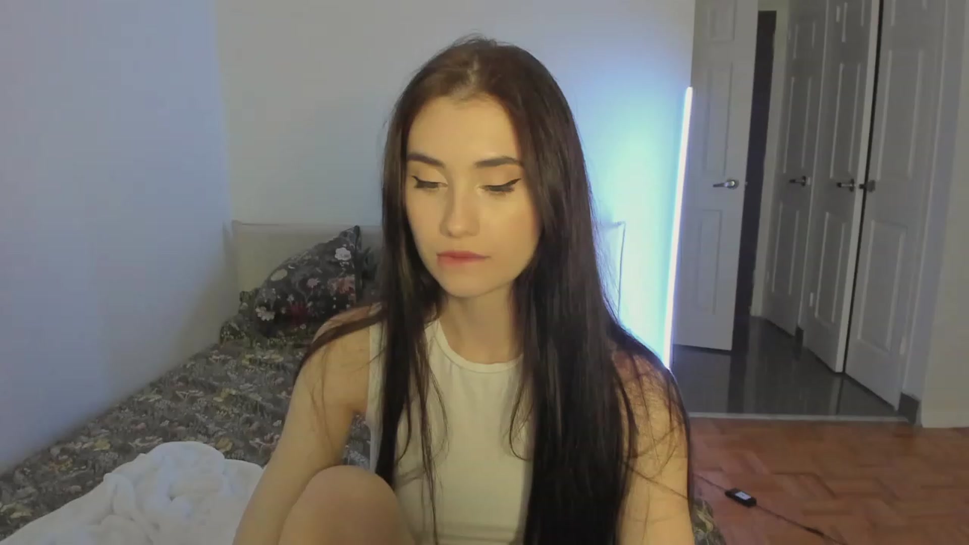 Gallery image thumbnail from Issa_7's myfreecams stream on, 08/27/2023, 23:09 image 9 of 20