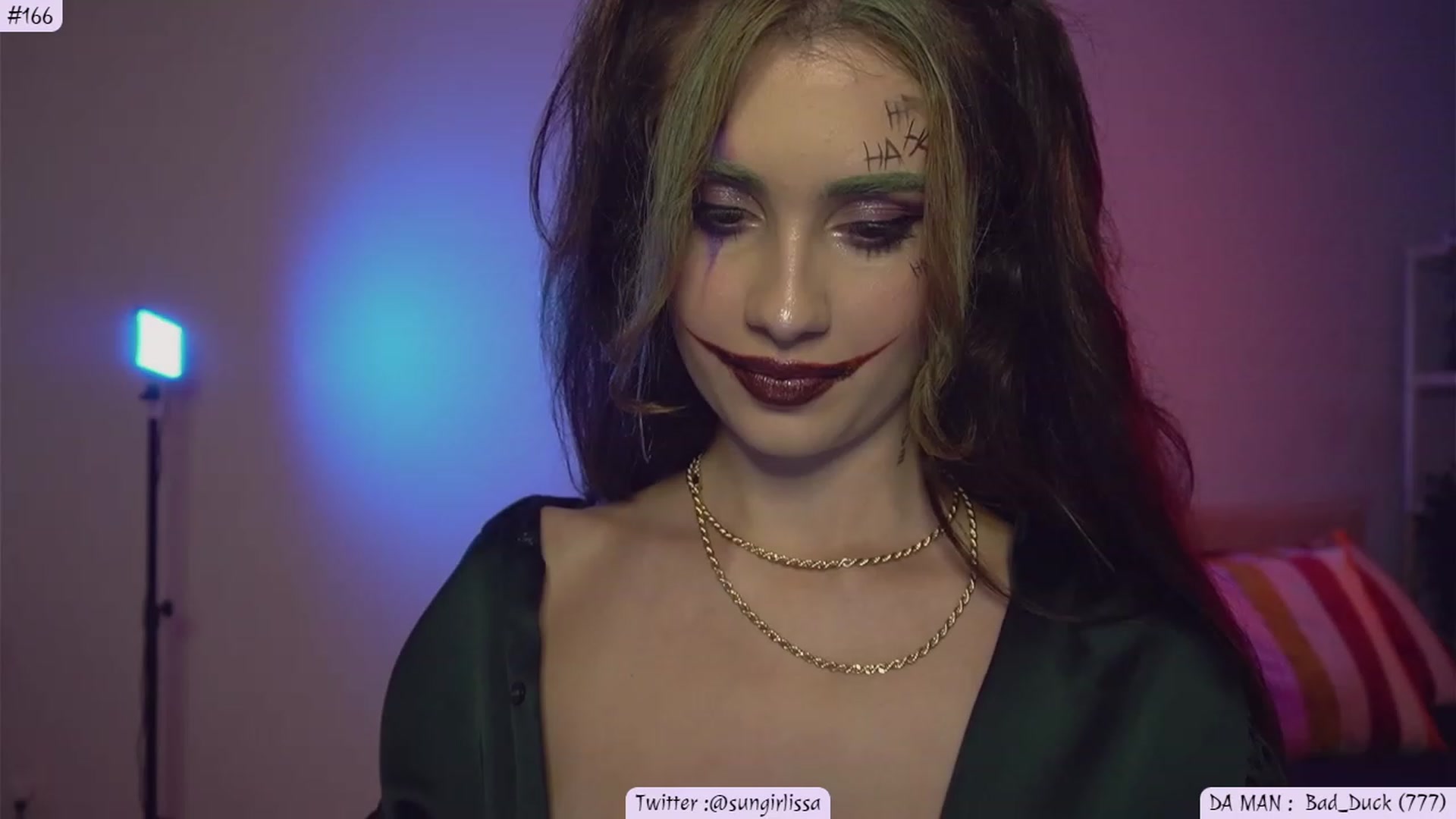 Gallery image thumbnail from Issa_7's myfreecams stream on, 10/27/2023, 23:09 image 16 of 20