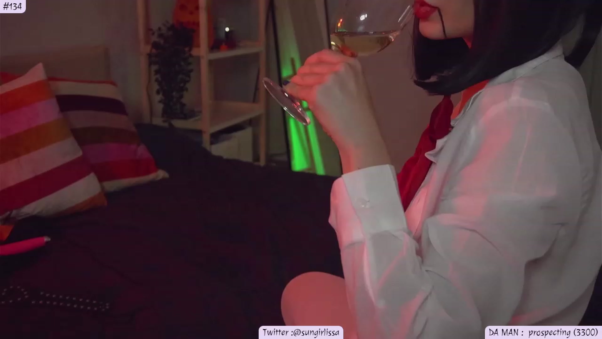 Gallery image thumbnail from Issa_7's myfreecams stream on, 10/29/2023, 24:01 image 6 of 20