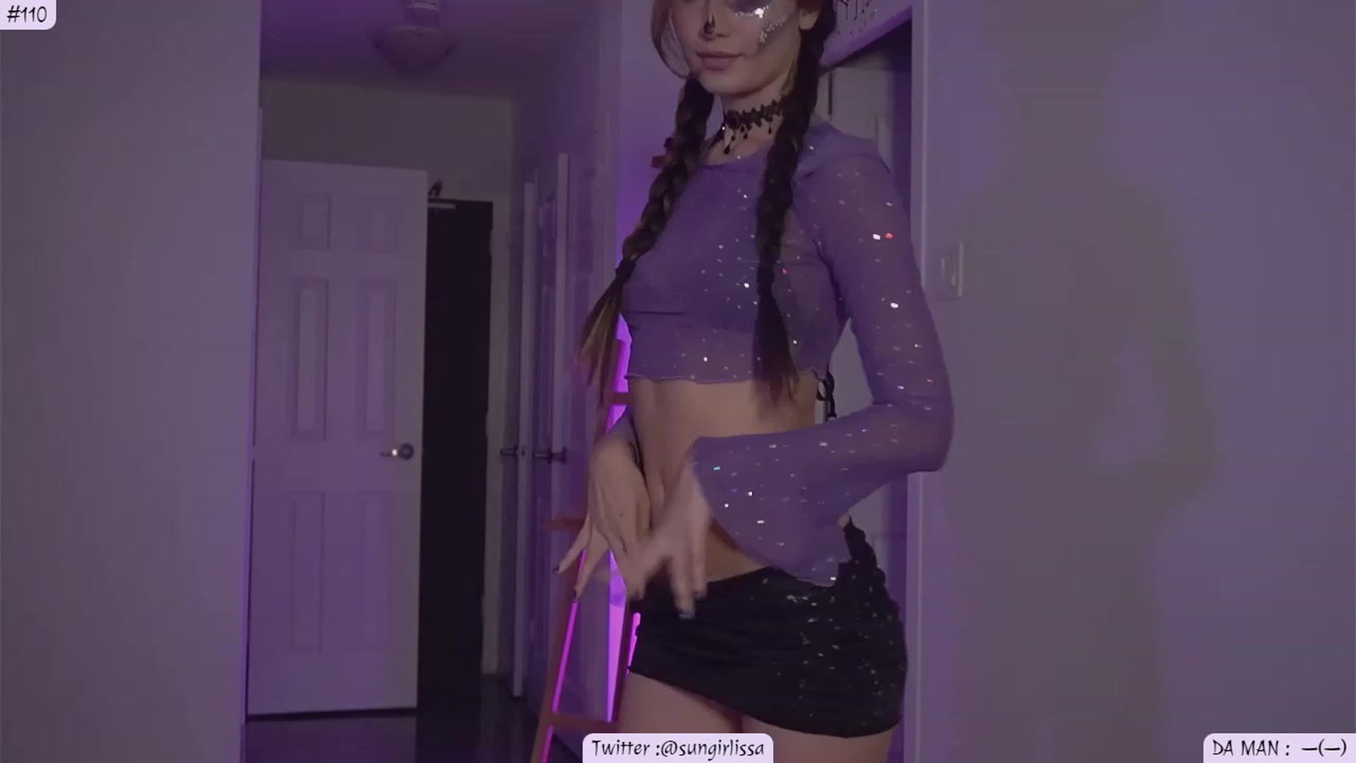 Gallery image thumbnail from Issa_7's myfreecams stream on, 10/29/2023, 21:15 image 4 of 20