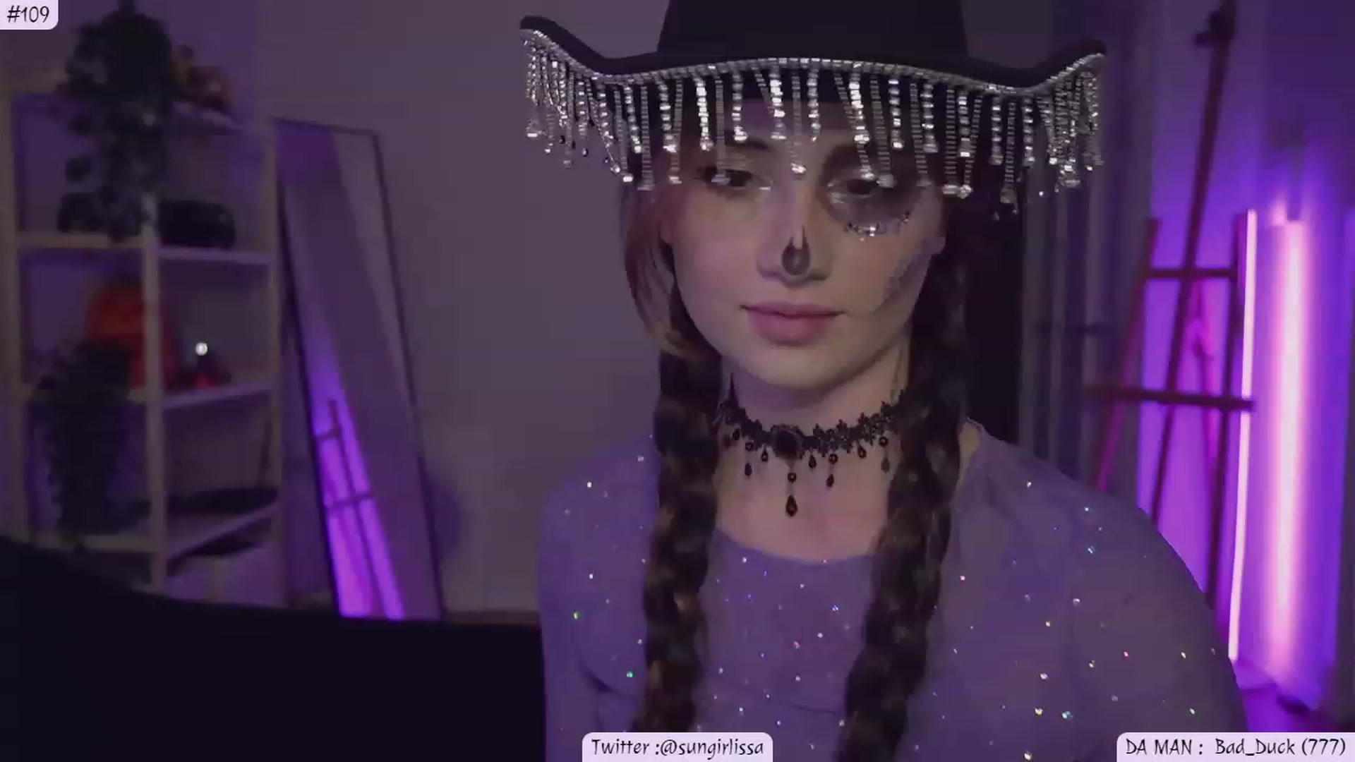 Gallery image thumbnail from Issa_7's myfreecams stream on, 10/29/2023, 21:15 image 7 of 20