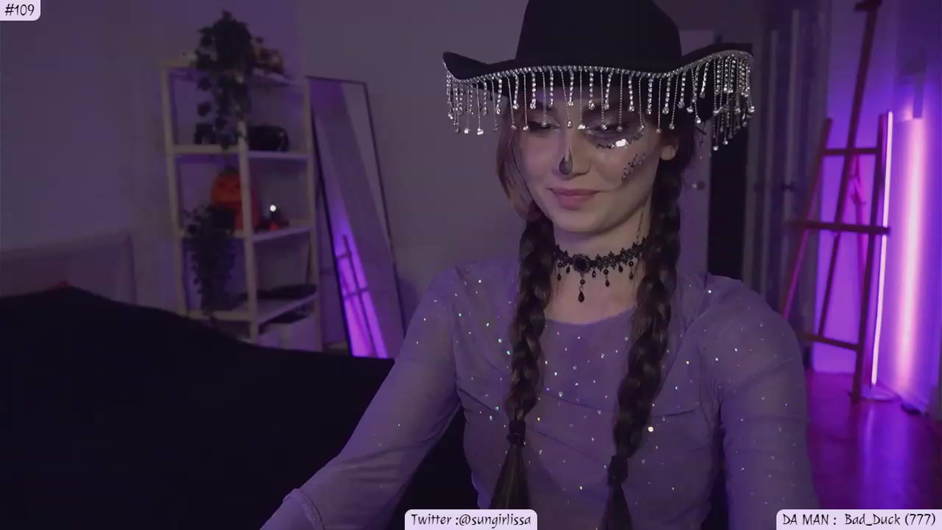 Gallery image thumbnail from Issa_7's myfreecams stream on, 10/29/2023, 21:15 image 10 of 20