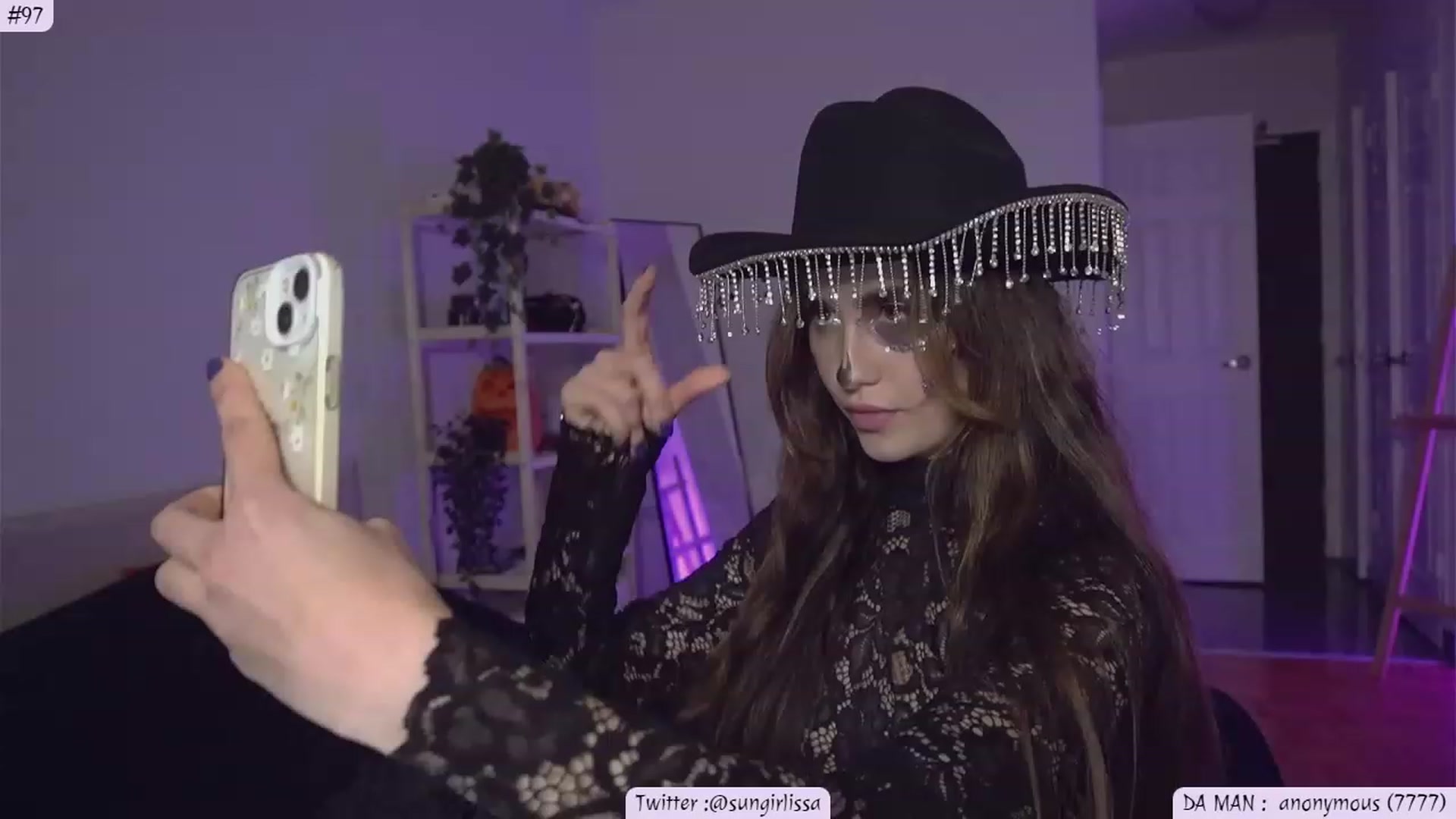 Gallery image thumbnail from Issa_7's myfreecams stream on, 10/29/2023, 22:11 image 17 of 20