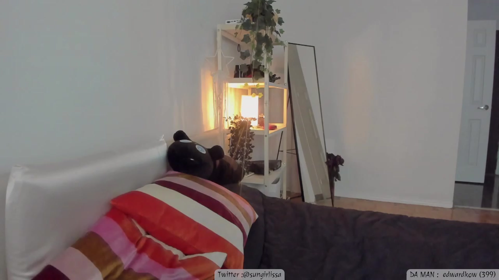 Gallery image thumbnail from Issa_7's myfreecams stream on, 11/04/2023, 19:51 image 15 of 20