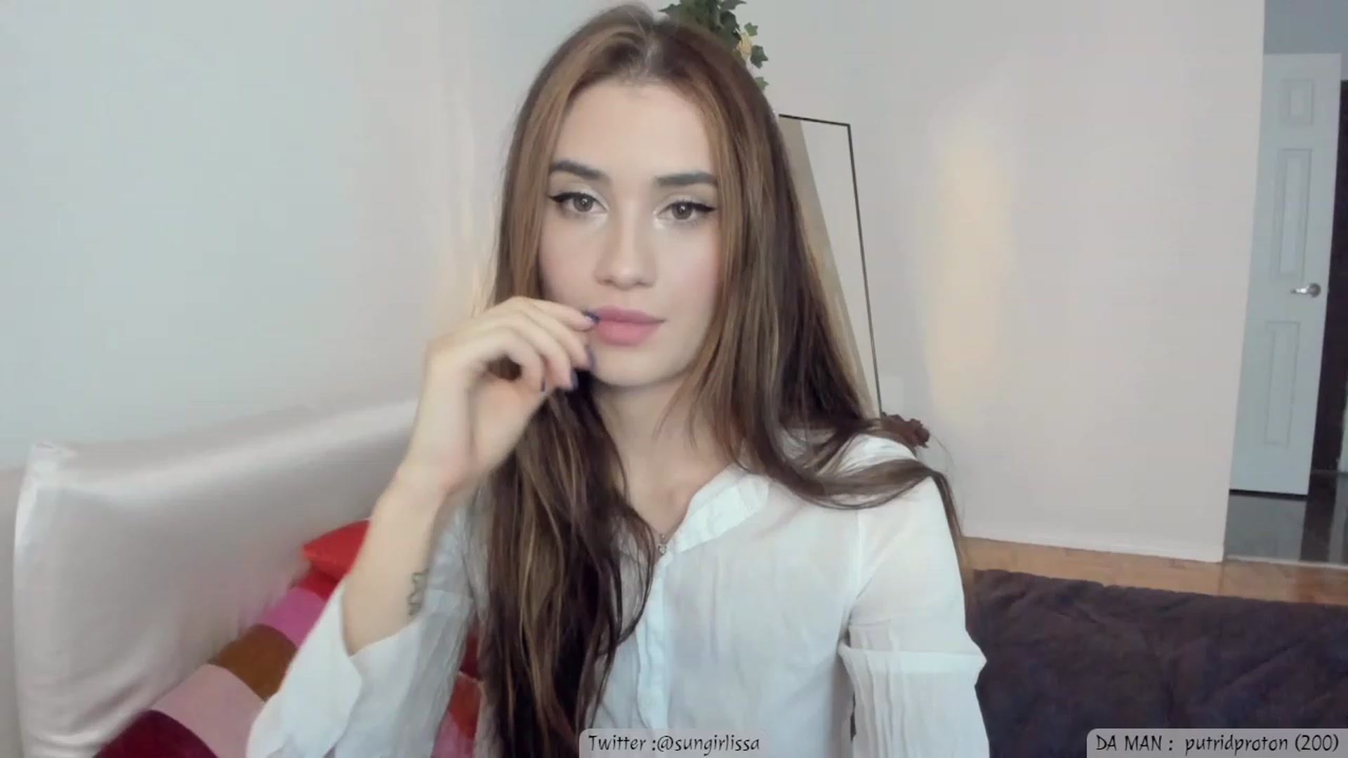 Gallery image thumbnail from Issa_7's myfreecams stream on, 11/04/2023, 19:51 image 7 of 20