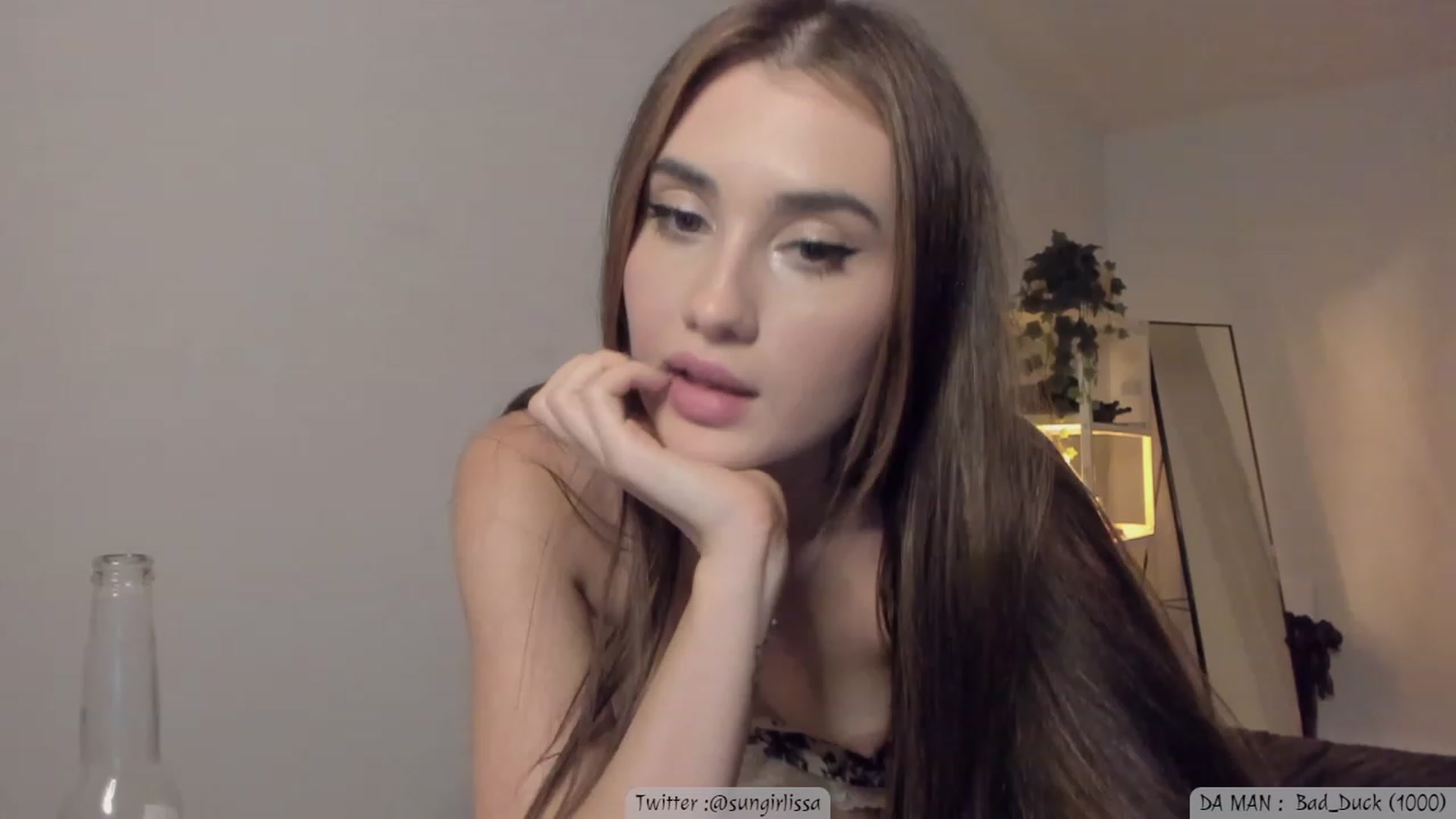 Gallery image thumbnail from Issa_7's myfreecams stream on, 11/05/2023, 24:22 image 1 of 20