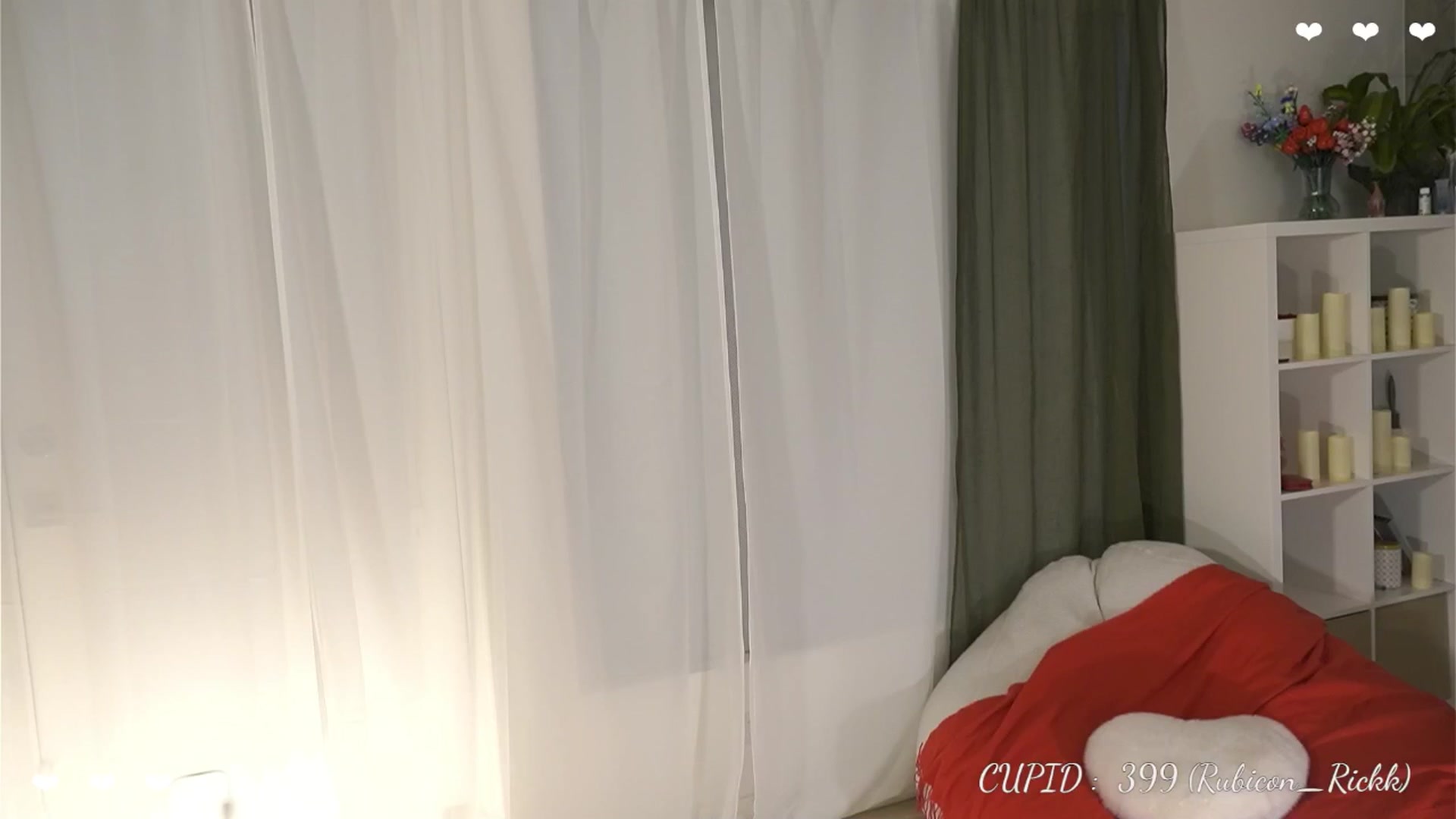 Gallery image thumbnail from Issa_7's myfreecams stream on, 02/08/2025, 04:02 image 6 of 20