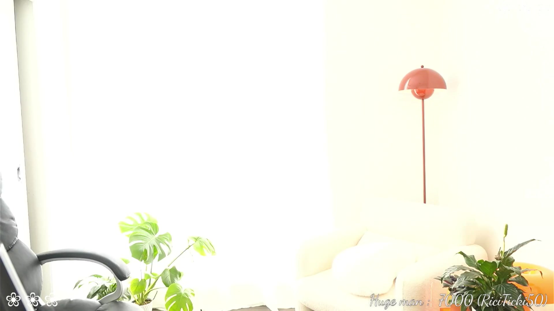 Gallery image thumbnail from Issa_7's myfreecams stream on, 04/05/2025, 24:04 image 12 of 20