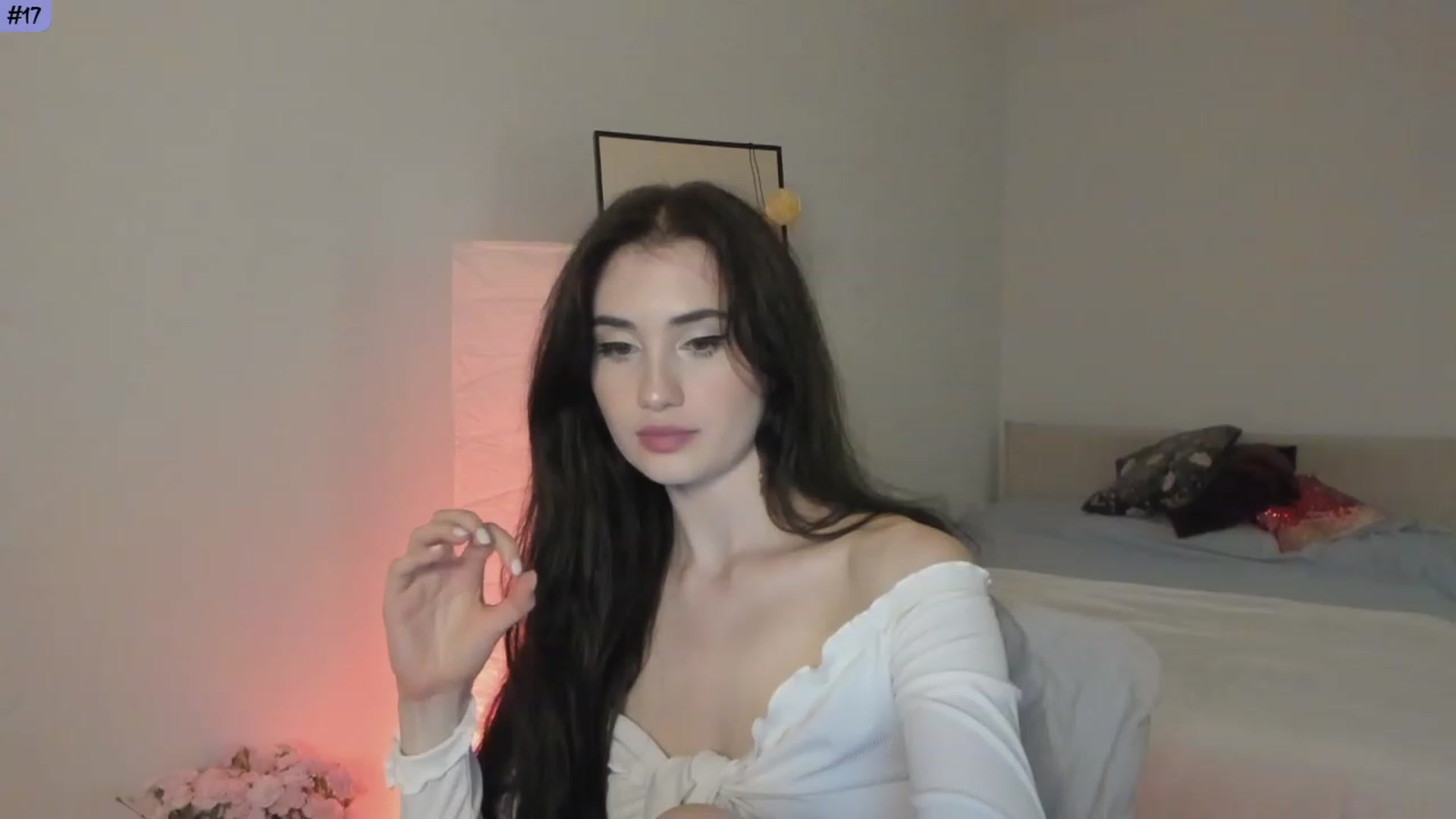 Gallery image thumbnail from Issa___'s myfreecams stream on, 08/15/2023, 24:32 image 13 of 20