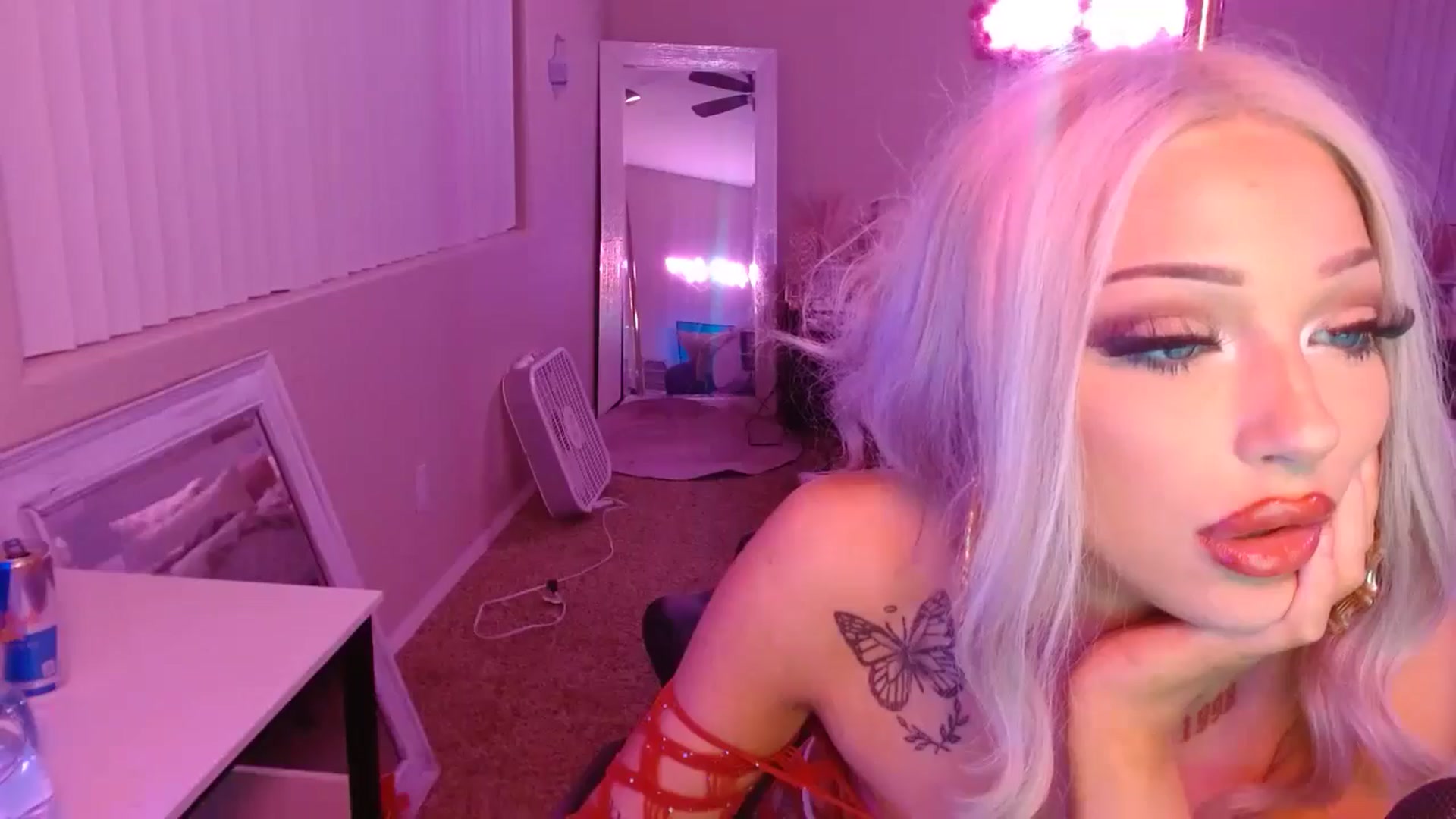 Gallery image thumbnail from ItsBunny's myfreecams stream on, 01/19/2025, 10:16 image 5 of 20