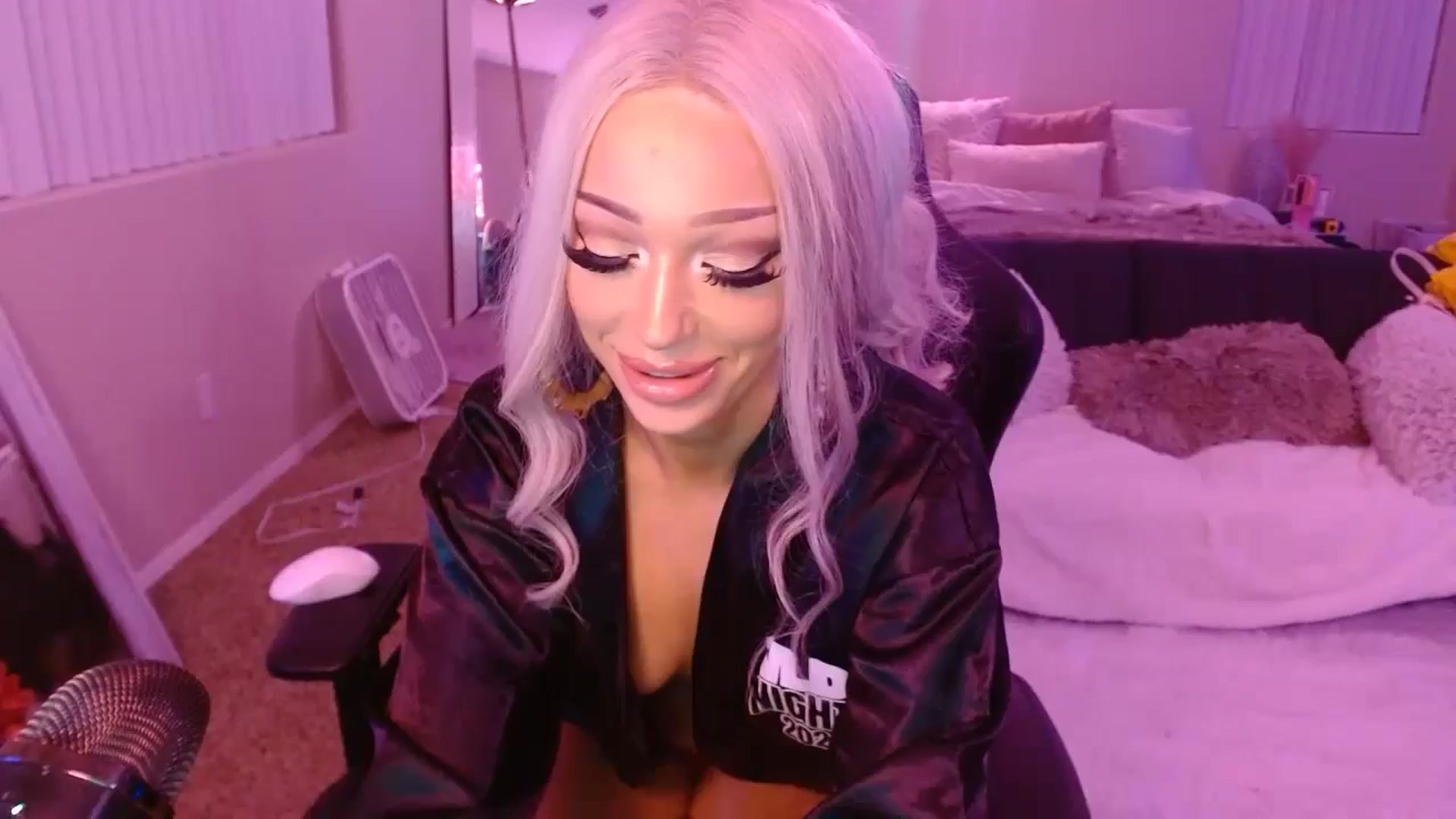 Gallery image thumbnail from ItsBunny's myfreecams stream on, 01/20/2025, 09:45 image 1 of 20