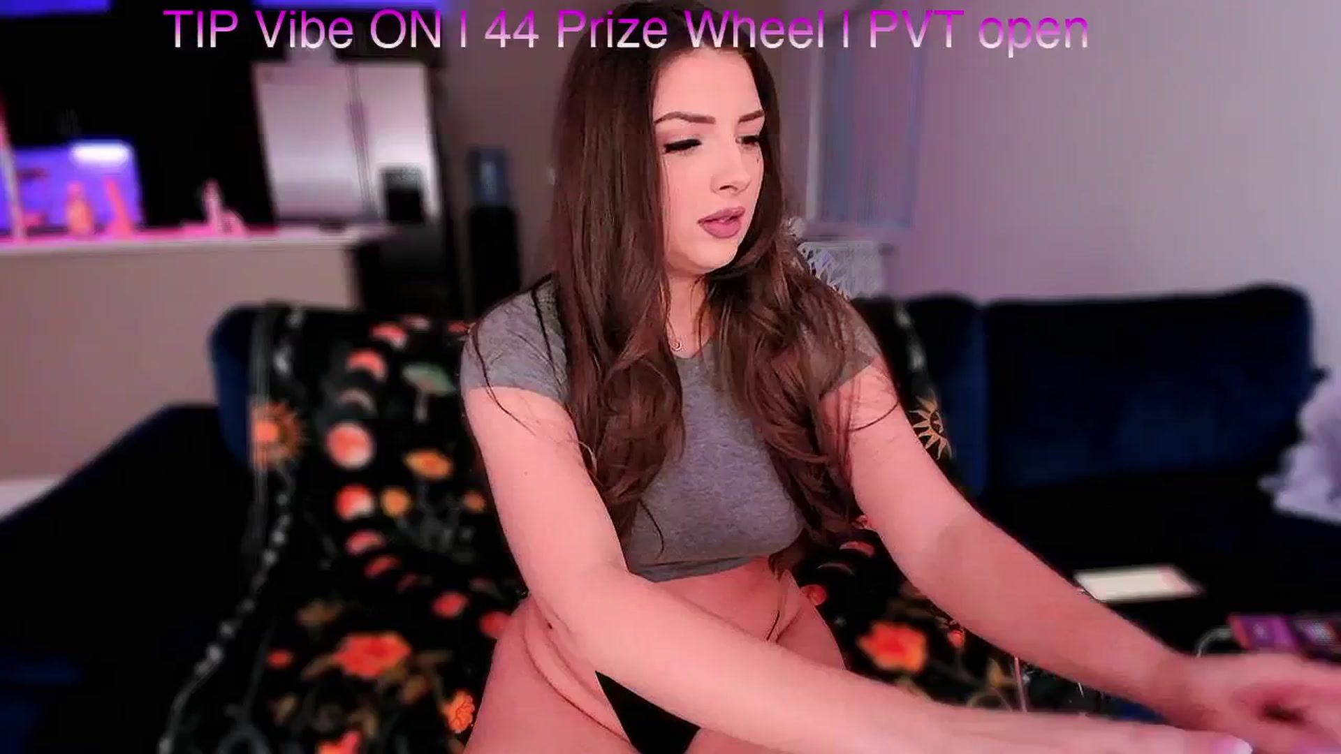 Gallery image thumbnail from ItsCCbitch's myfreecams stream on, 03/30/2025, 13:37 image 14 of 20