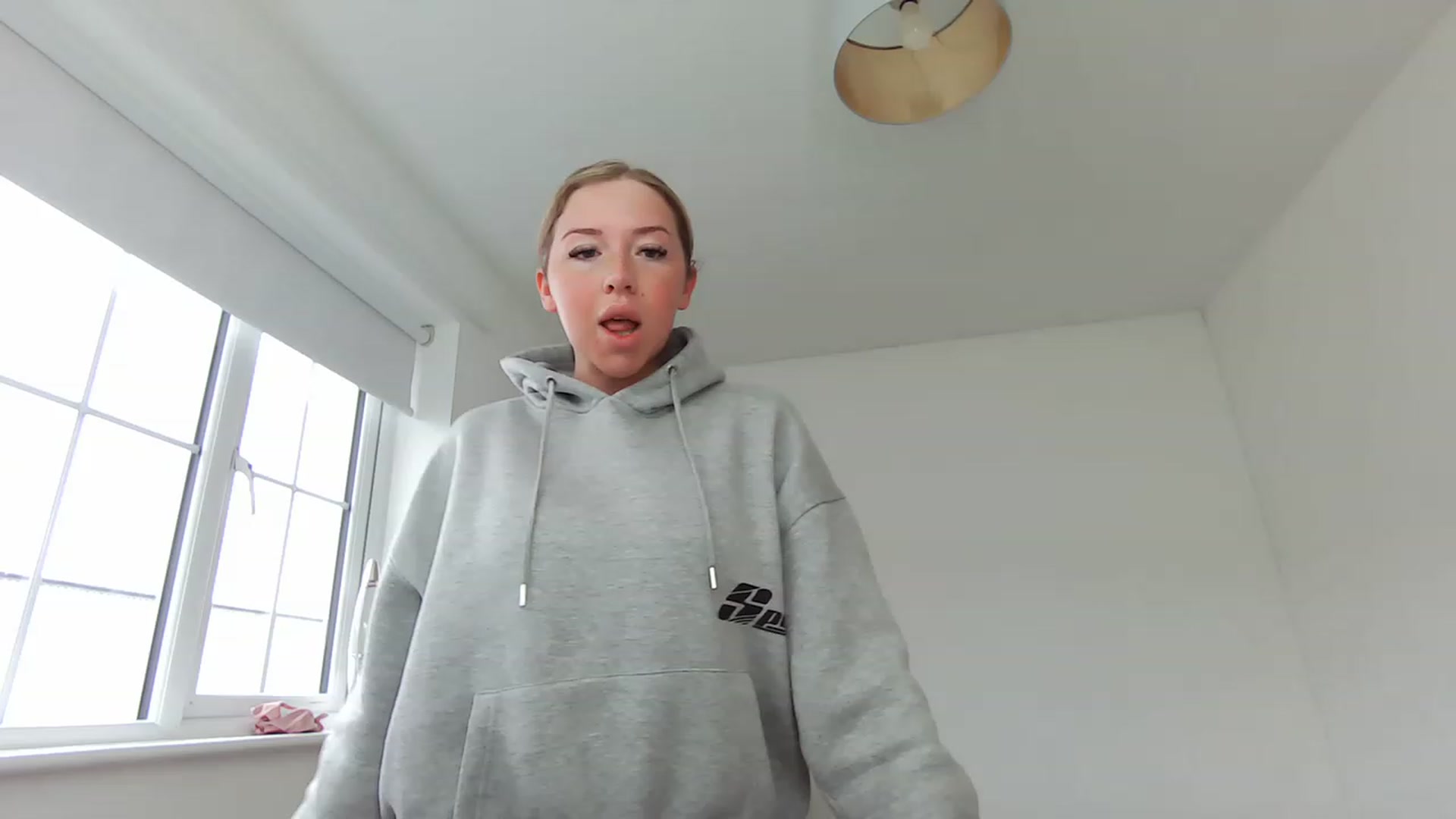 Gallery image thumbnail from ItsErikaJ's myfreecams stream on, 03/29/2023, 08:21 image 12 of 20