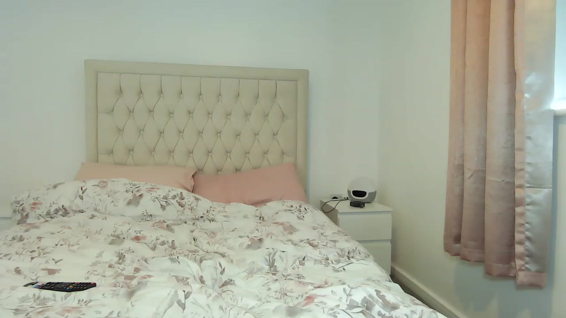Gallery image thumbnail from ItsErikaJ's myfreecams stream on, 03/29/2023, 14:31 image 3 of 20