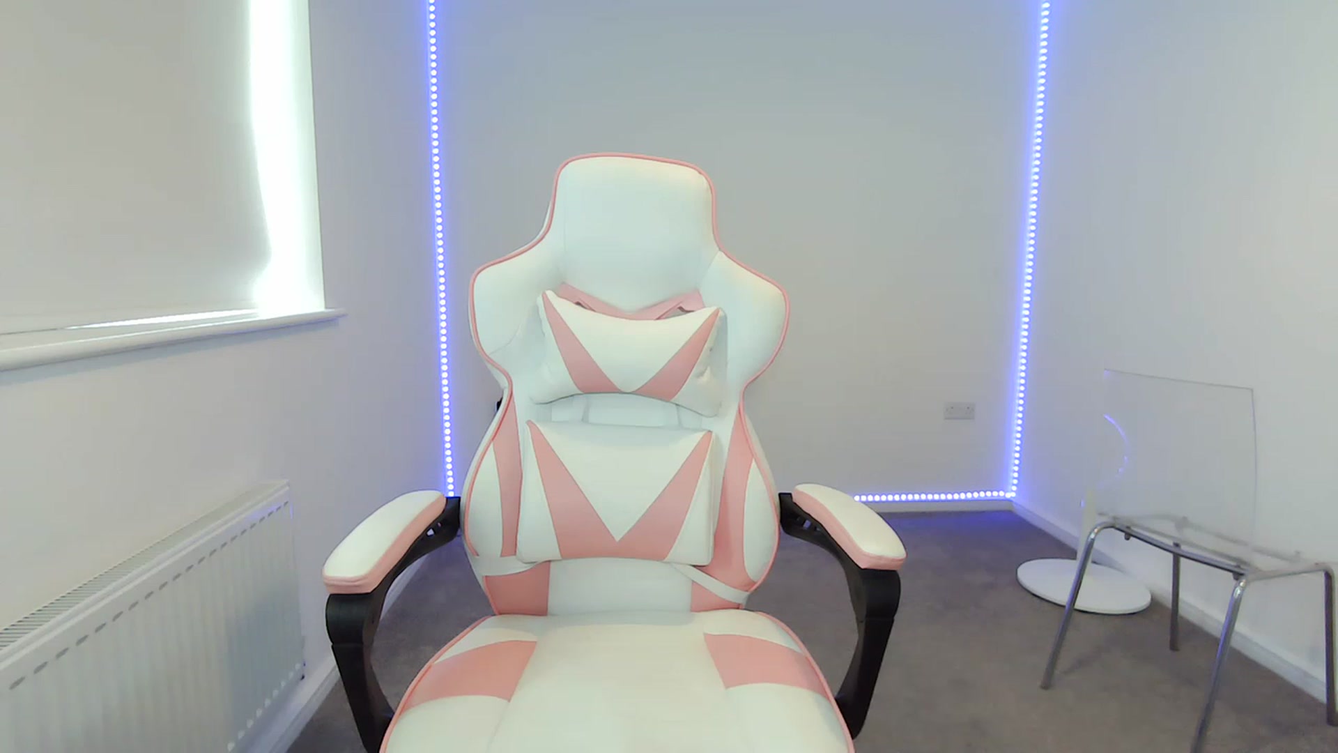 Gallery image thumbnail from ItsErikaJ's myfreecams stream on, 03/30/2023, 16:05 image 19 of 20