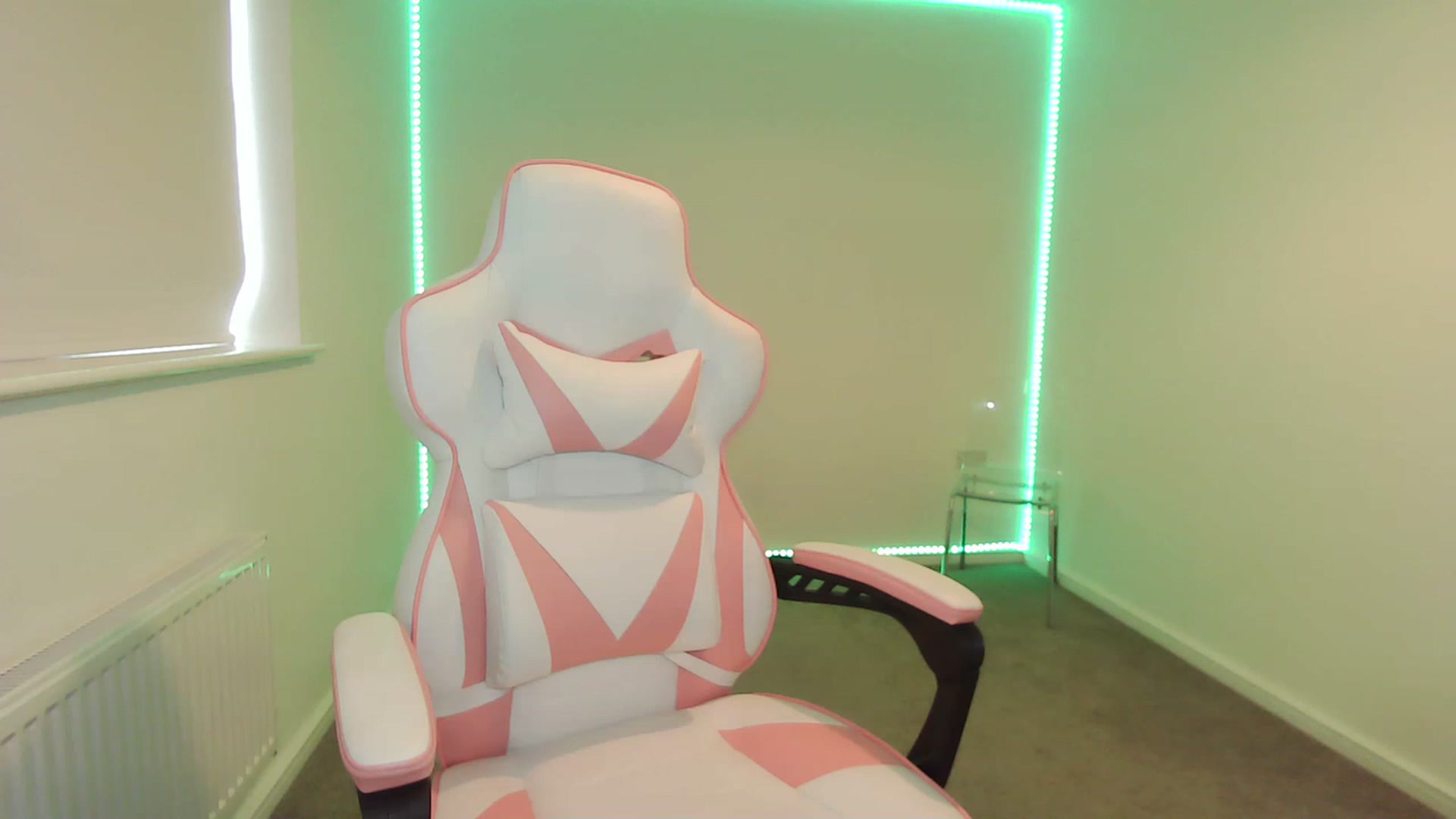 Gallery image thumbnail from ItsErikaJ's myfreecams stream on, 04/12/2023, 09:16 image 16 of 20