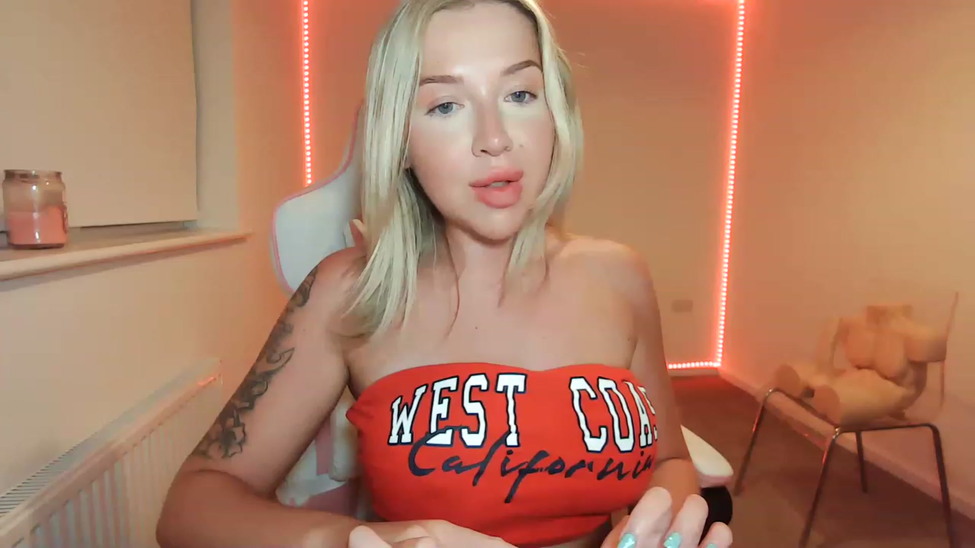 Gallery image thumbnail from ItsErikaJ's myfreecams stream on, 06/11/2023, 24:55 image 6 of 20