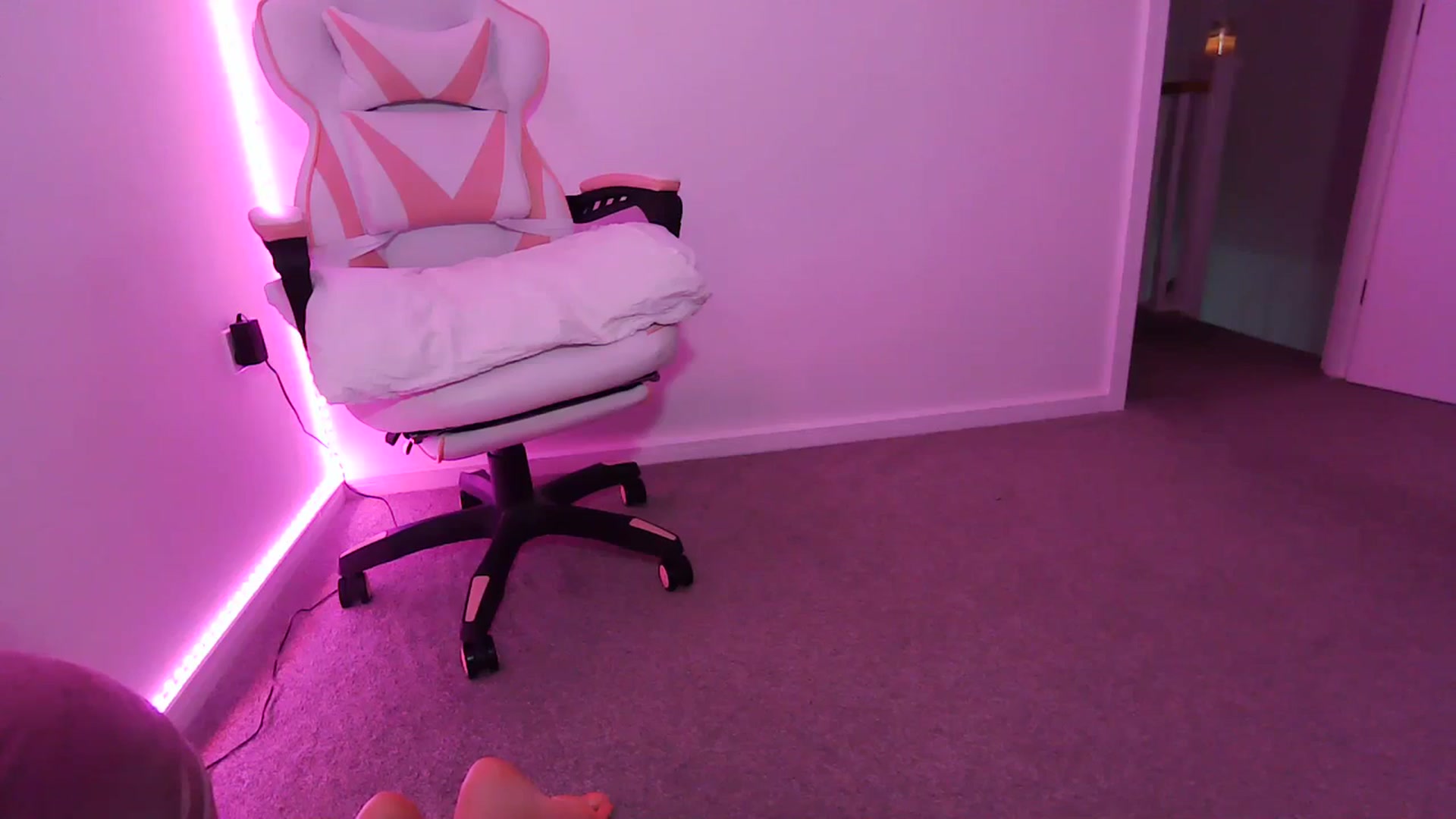 Gallery image thumbnail from ItsErikaJ's myfreecams stream on, 01/08/2024, 01:47 image 3 of 20