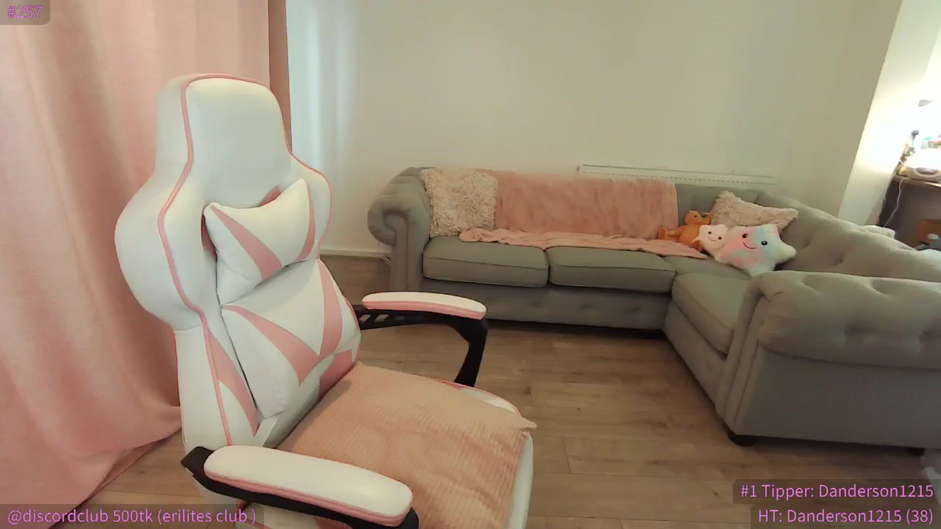 Gallery image thumbnail from ItsErikaJ's myfreecams stream on, 05/02/2024, 08:42 image 8 of 20