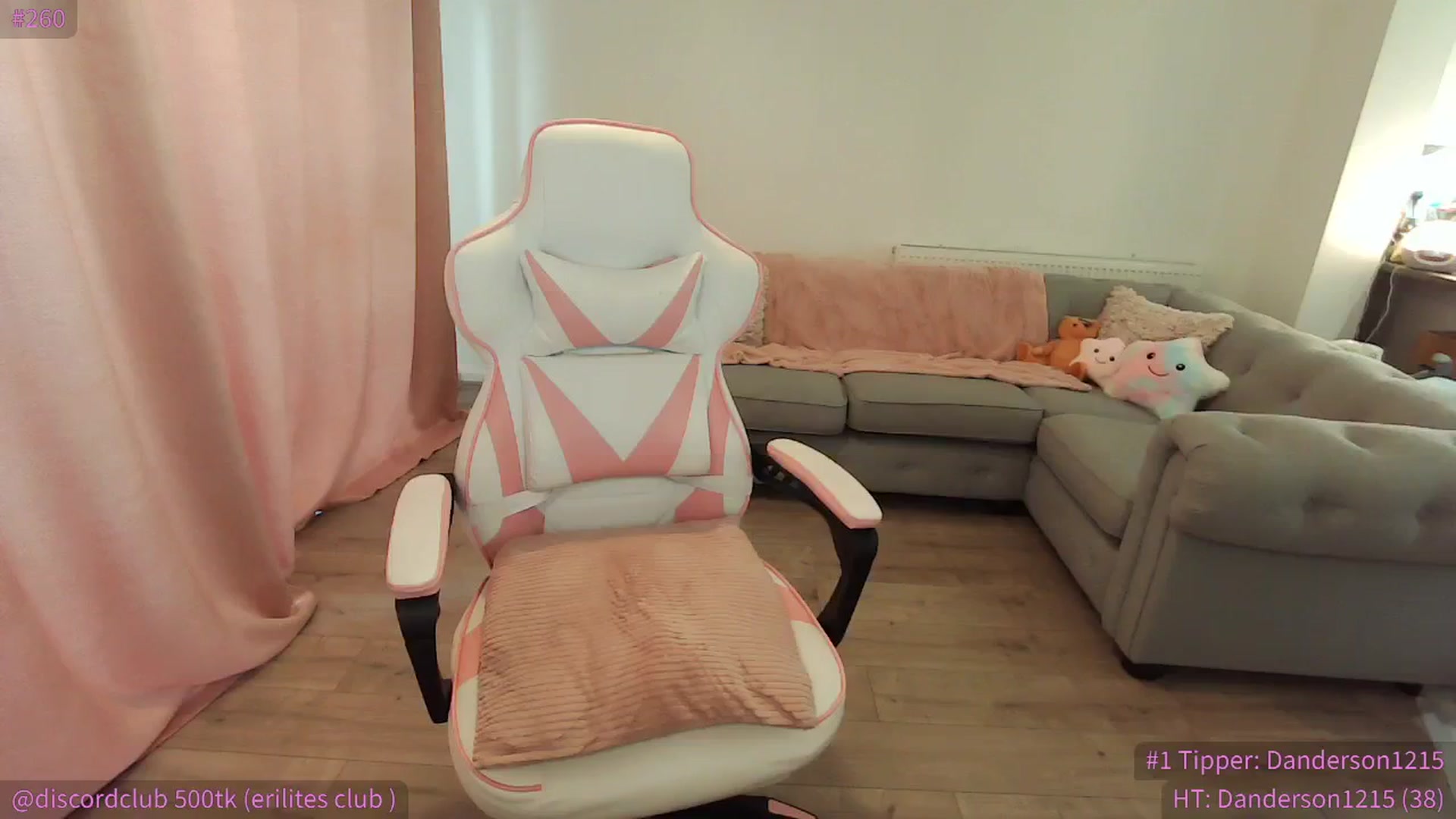 Gallery image thumbnail from ItsErikaJ's myfreecams stream on, 05/02/2024, 08:42 image 15 of 20