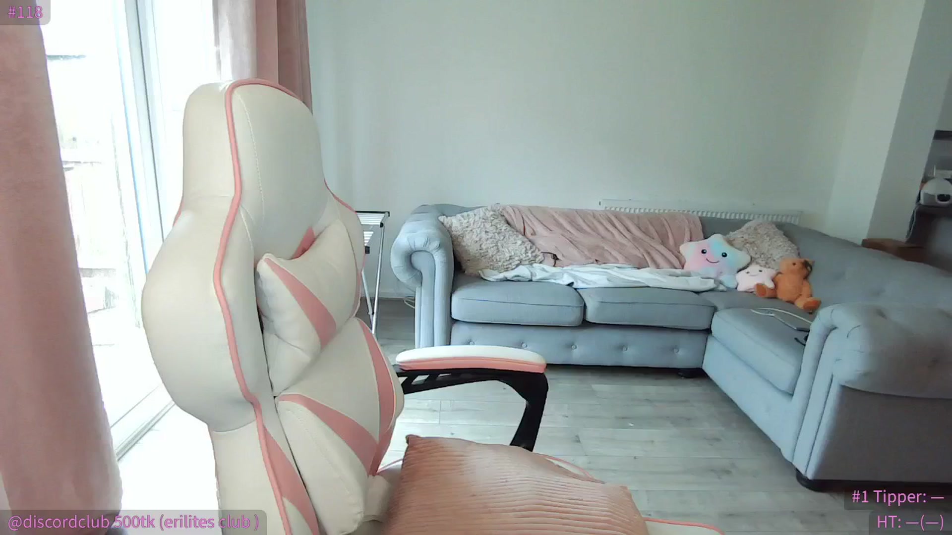 Gallery image thumbnail from ItsErikaJ's myfreecams stream on, 05/22/2024, 16:29 image 1 of 20