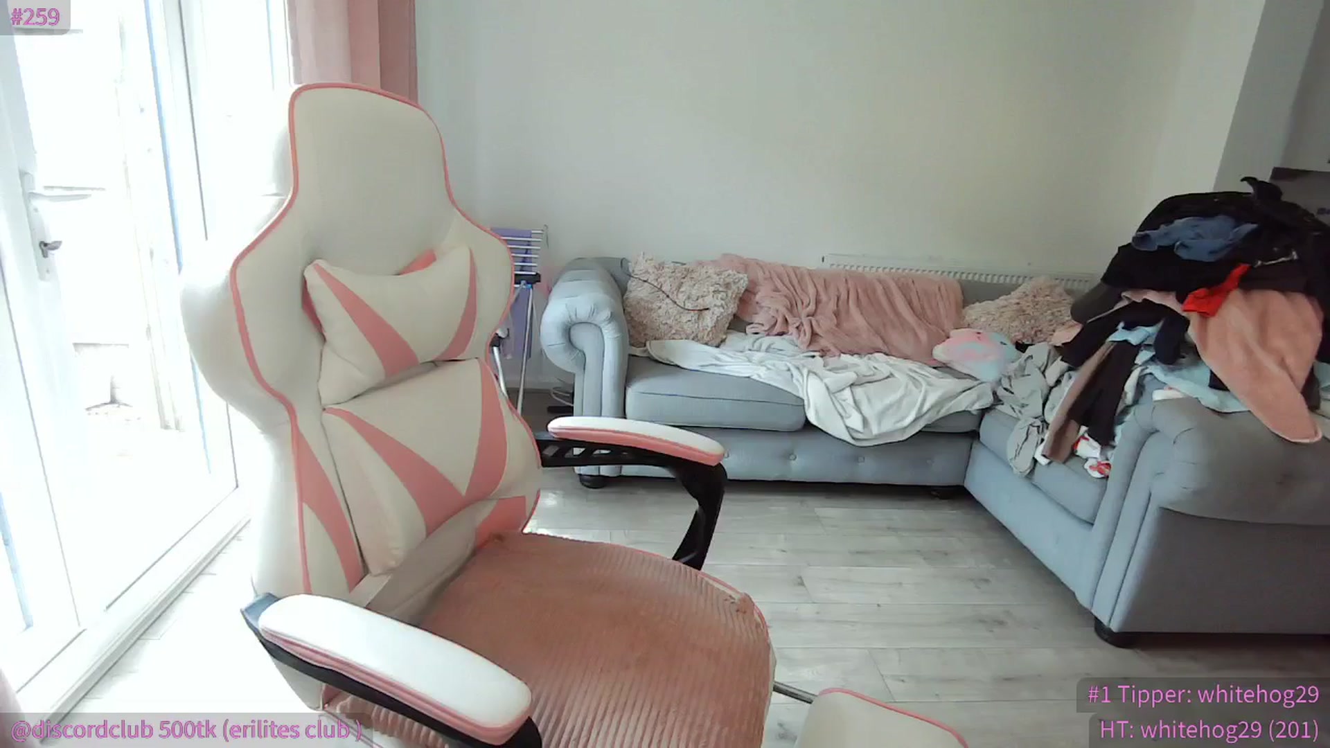 Gallery image thumbnail from ItsErikaJ's myfreecams stream on, 06/11/2024, 14:54 image 7 of 20