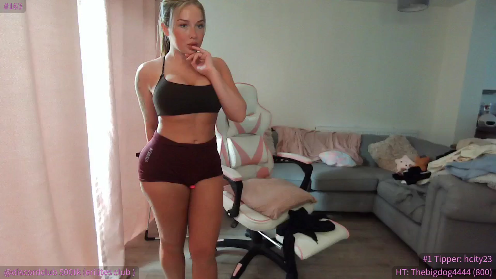Gallery image thumbnail from ItsErikaJ's myfreecams stream on, 06/23/2024, 12:20 image 13 of 20
