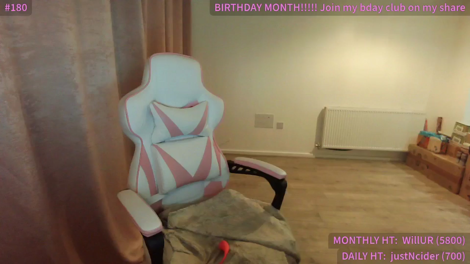 Gallery image thumbnail from ItsErikaJ's myfreecams stream on, 02/06/2025, 18:52 image 7 of 20