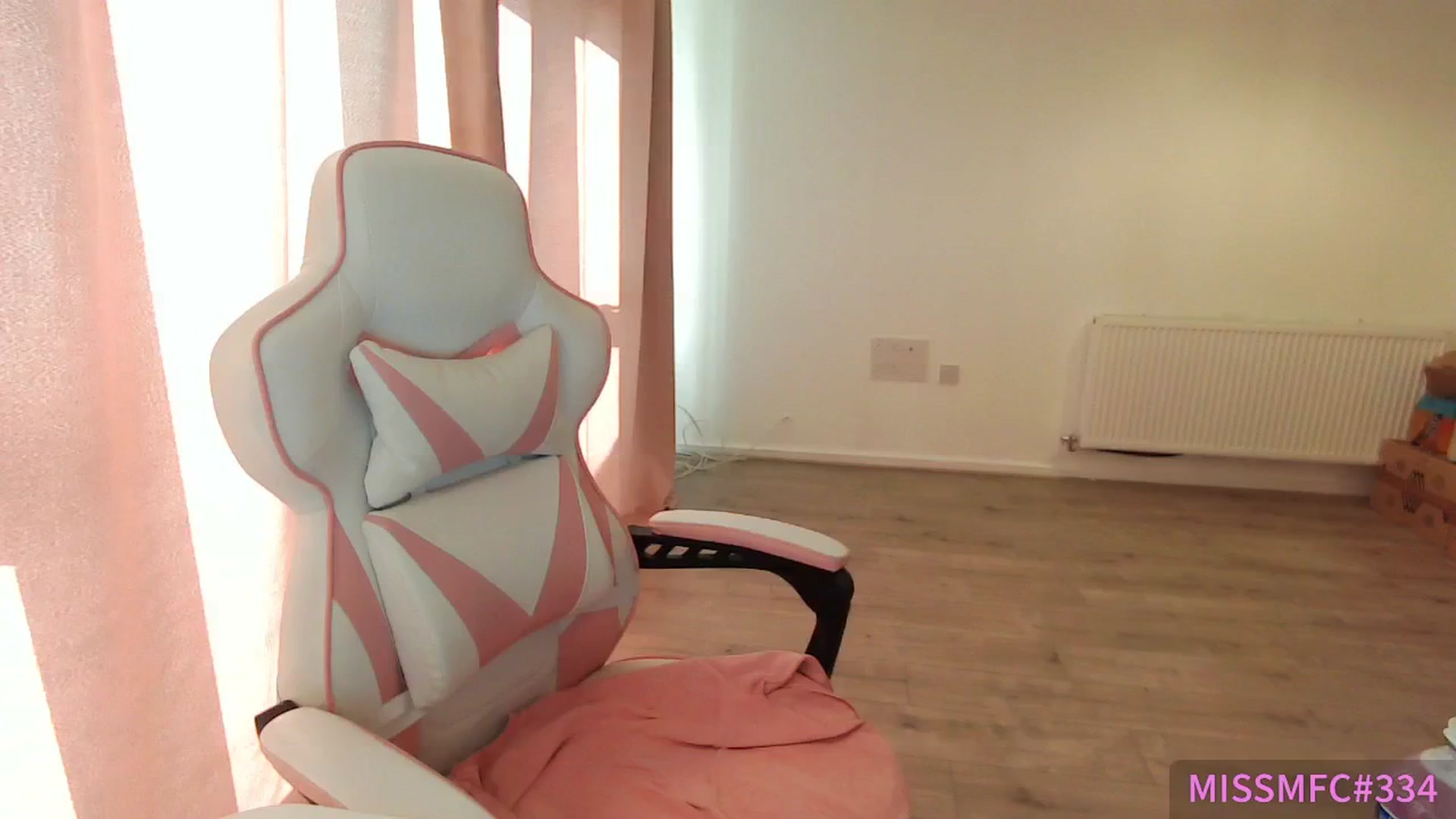 Gallery image thumbnail from ItsErikaJ's myfreecams stream on, 05/14/2025, 16:30 image 20 of 20